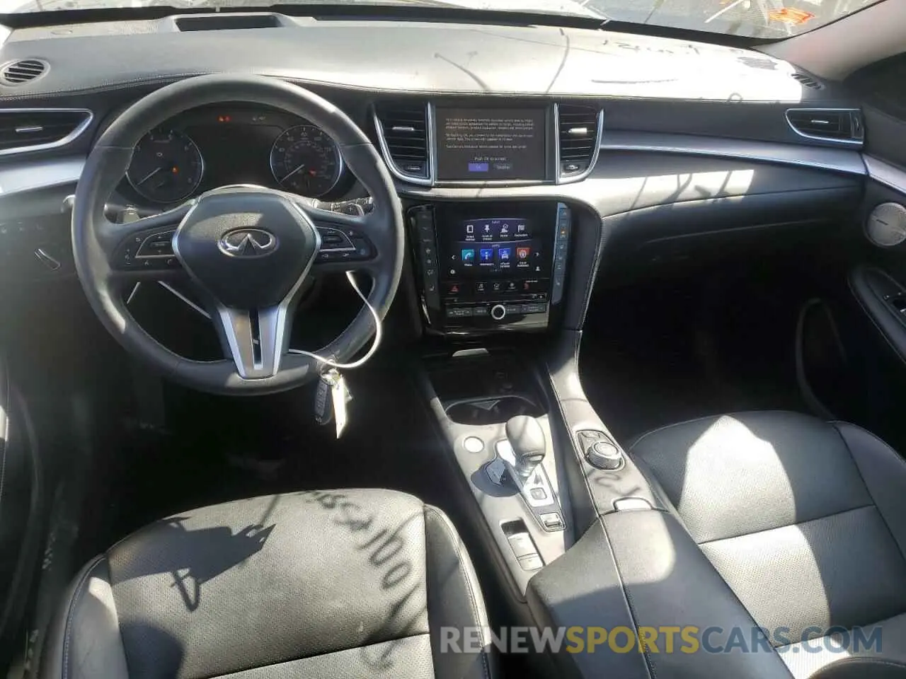 8 Photograph of a damaged car 3PCAJ5M13KF123152 INFINITI QX50 2019