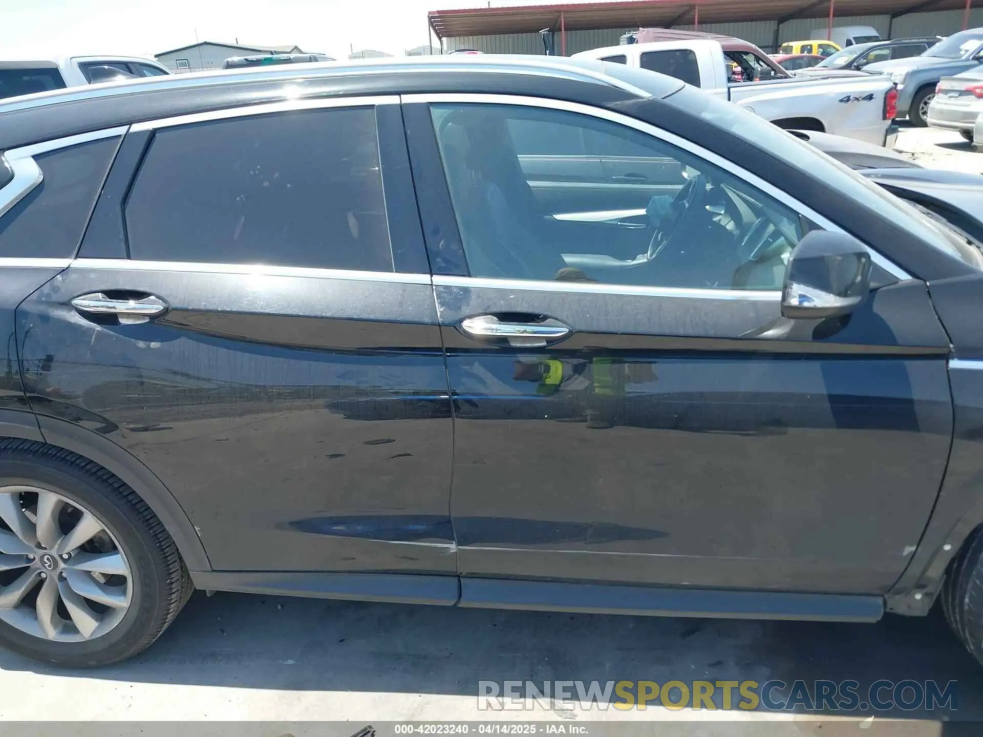 14 Photograph of a damaged car 3PCAJ5M13KF130893 INFINITI QX50 2019