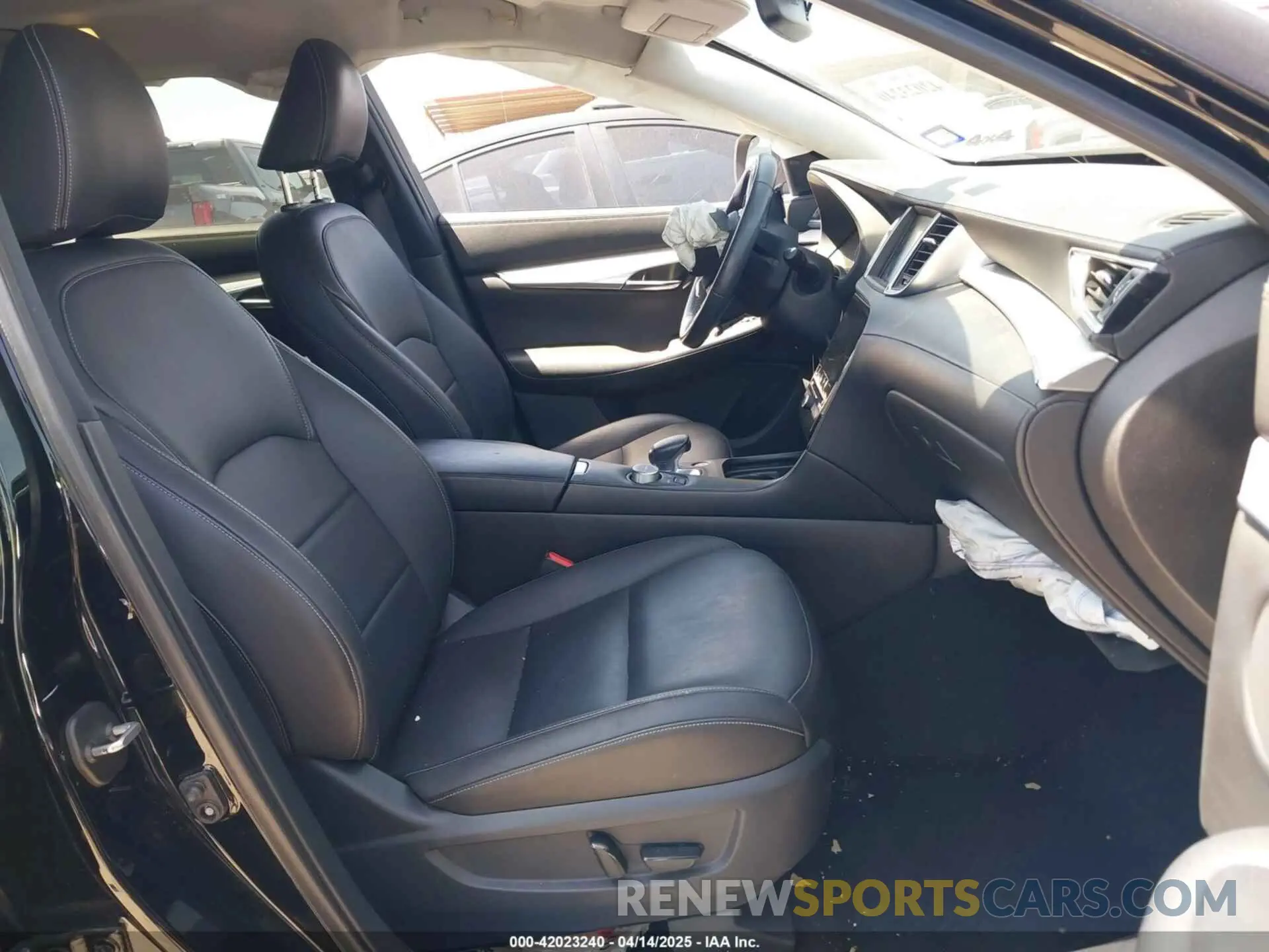 5 Photograph of a damaged car 3PCAJ5M13KF130893 INFINITI QX50 2019
