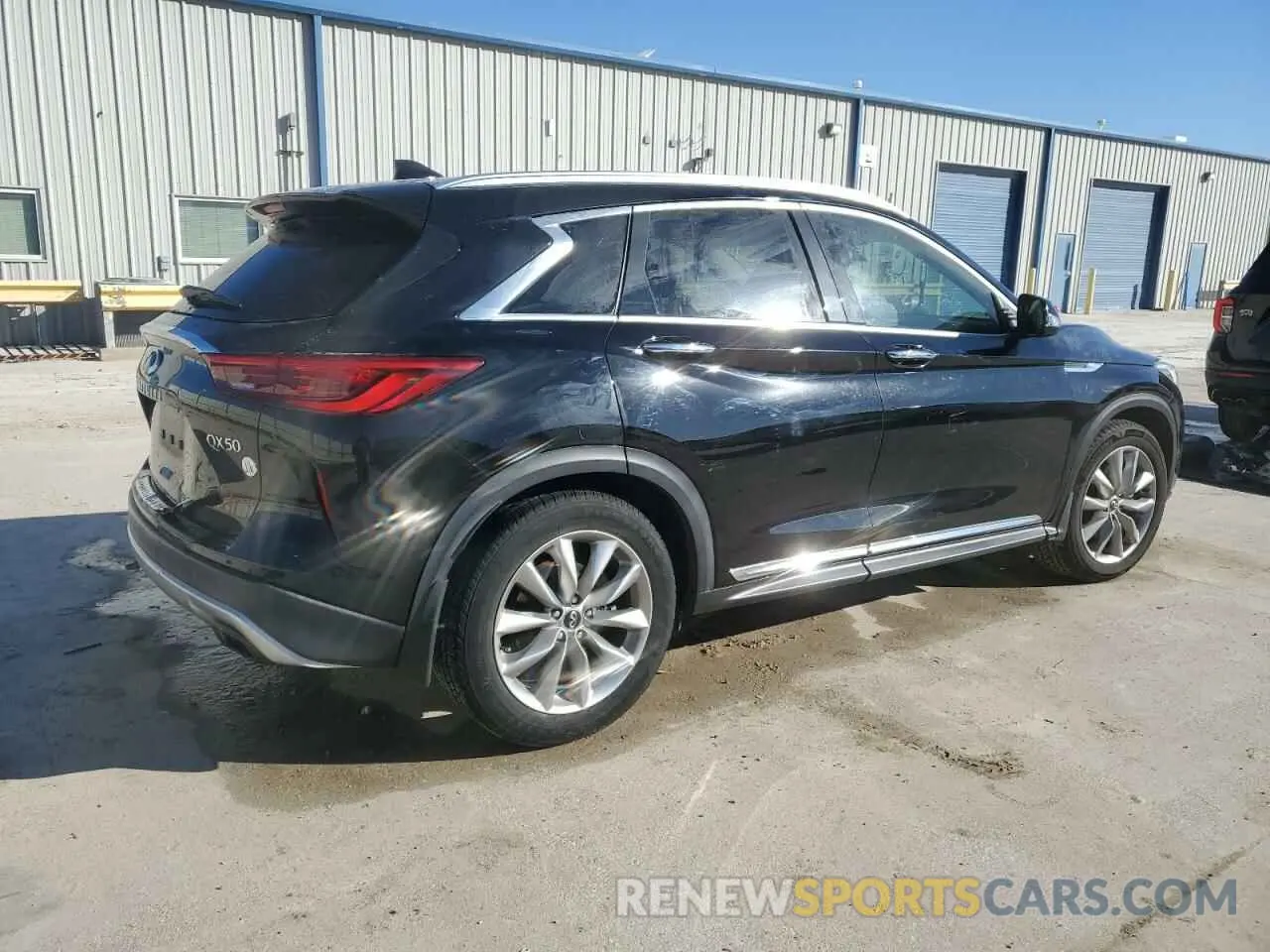 3 Photograph of a damaged car 3PCAJ5M13KF135818 INFINITI QX50 2019