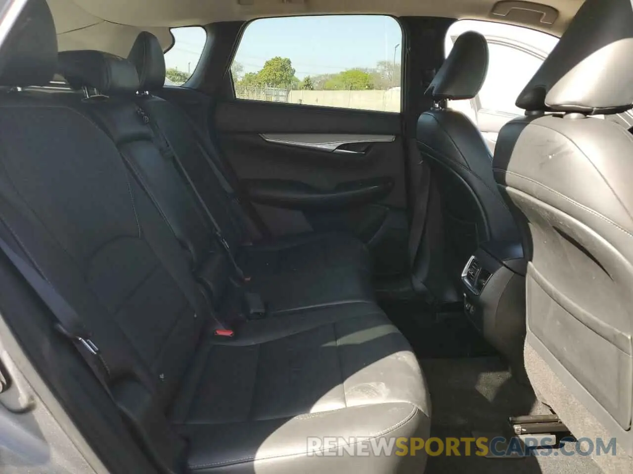 11 Photograph of a damaged car 3PCAJ5M14KF133530 INFINITI QX50 2019
