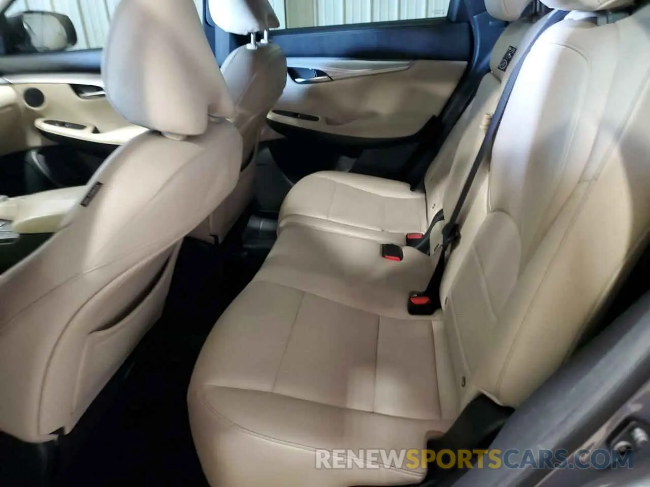 11 Photograph of a damaged car 3PCAJ5M14KF137318 INFINITI QX50 2019