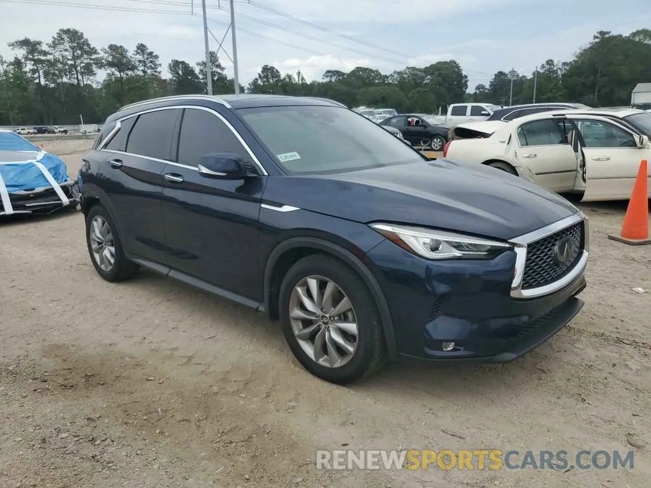 4 Photograph of a damaged car 3PCAJ5M14KF142261 INFINITI QX50 2019