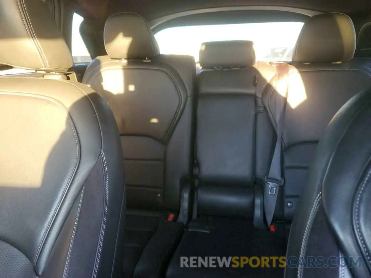 10 Photograph of a damaged car 3PCAJ5M15KF102965 INFINITI QX50 2019