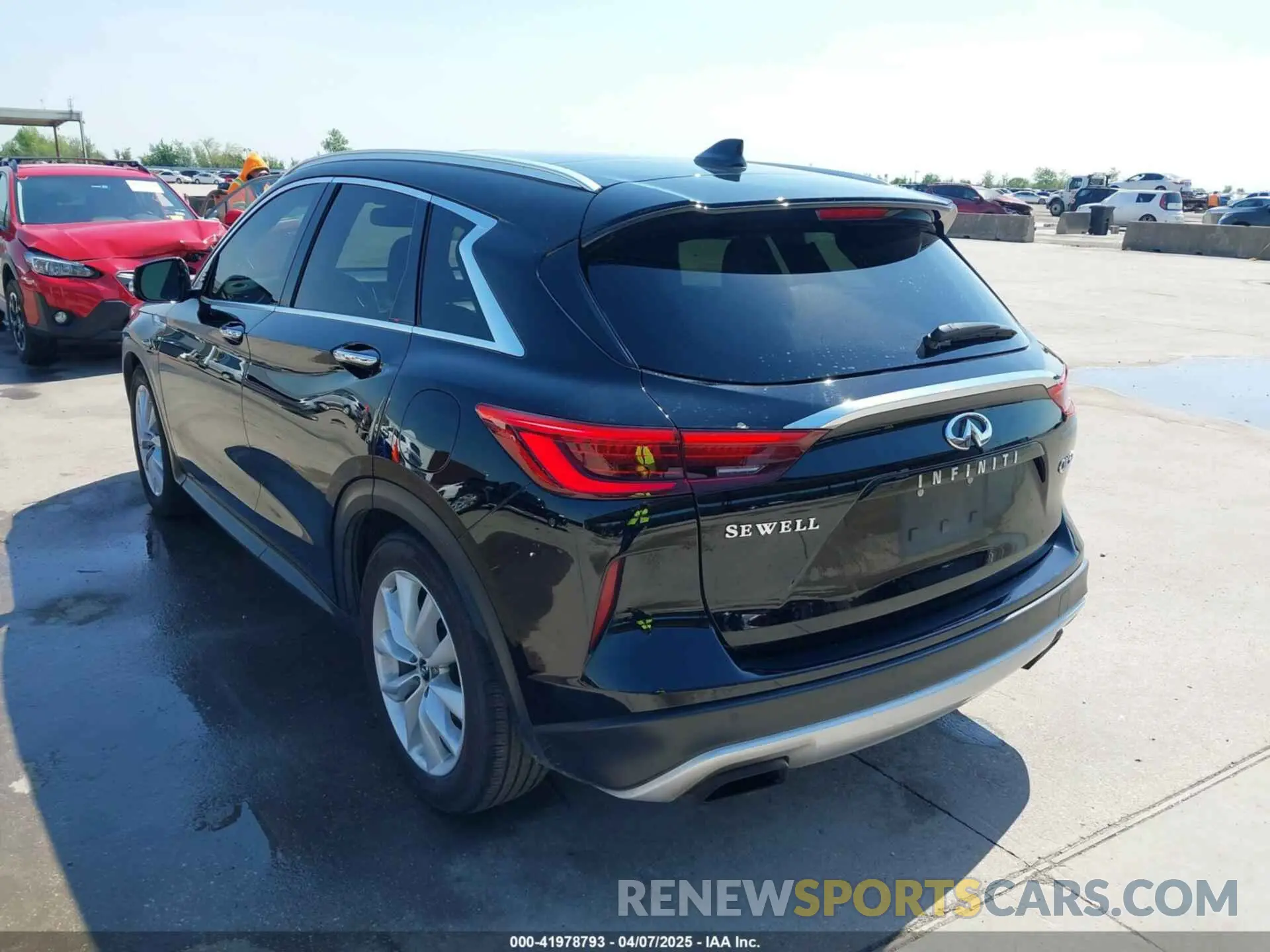 3 Photograph of a damaged car 3PCAJ5M15KF112850 INFINITI QX50 2019
