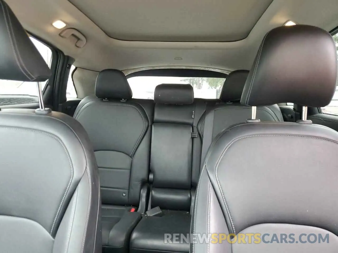 10 Photograph of a damaged car 3PCAJ5M15KF113075 INFINITI QX50 2019