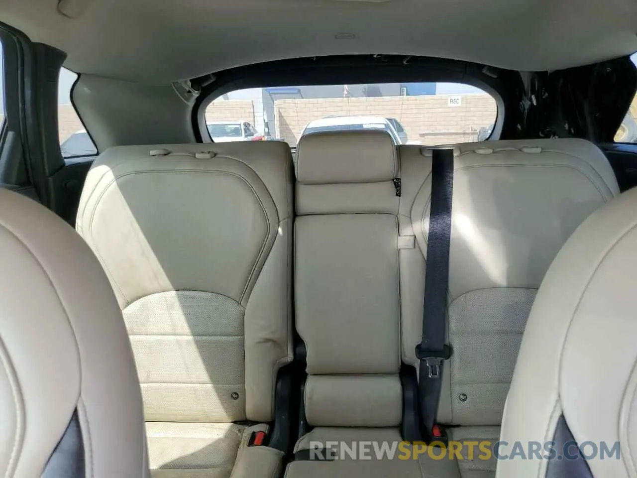 10 Photograph of a damaged car 3PCAJ5M15KF113240 INFINITI QX50 2019