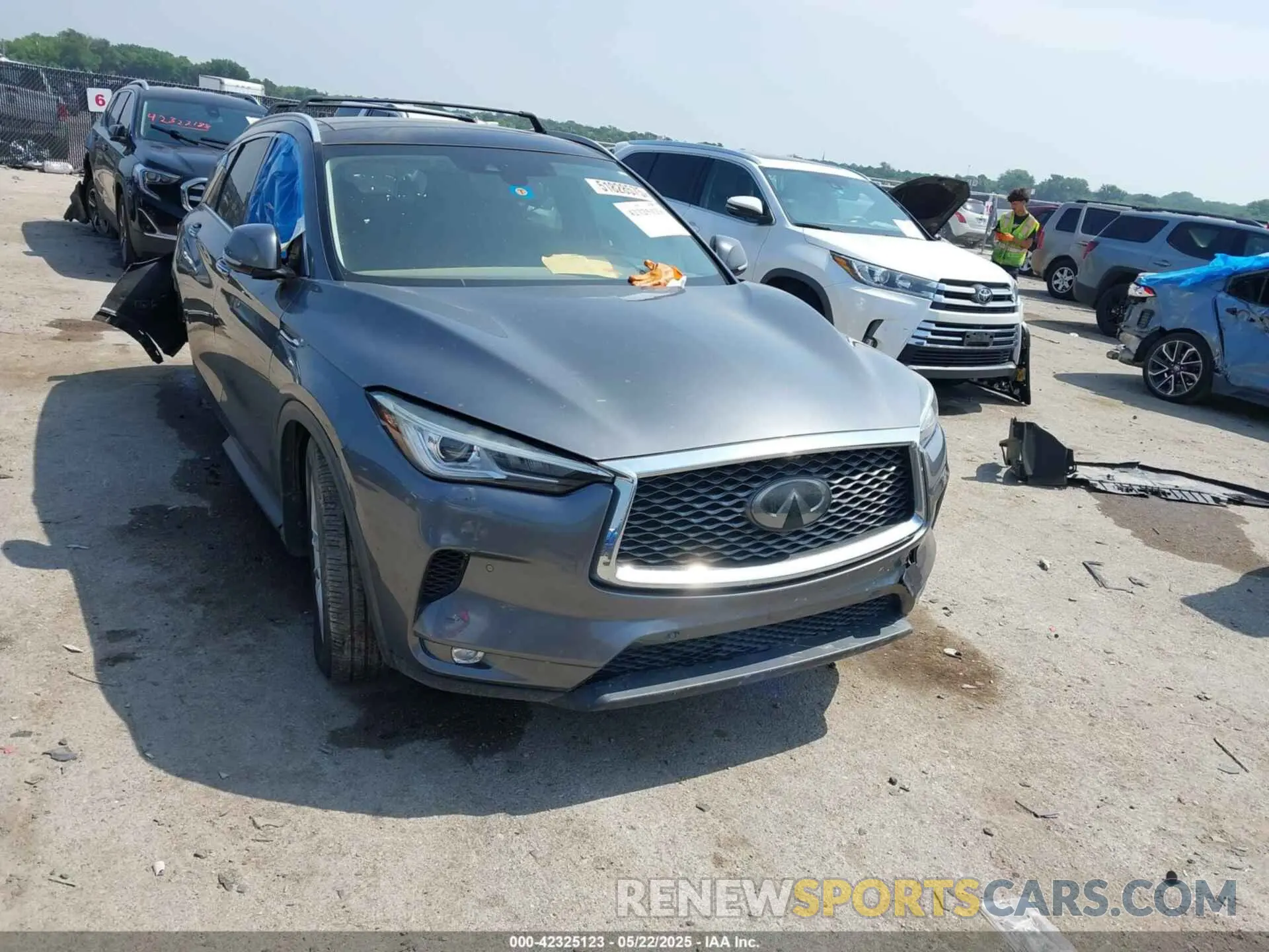 1 Photograph of a damaged car 3PCAJ5M15KF124724 INFINITI QX50 2019
