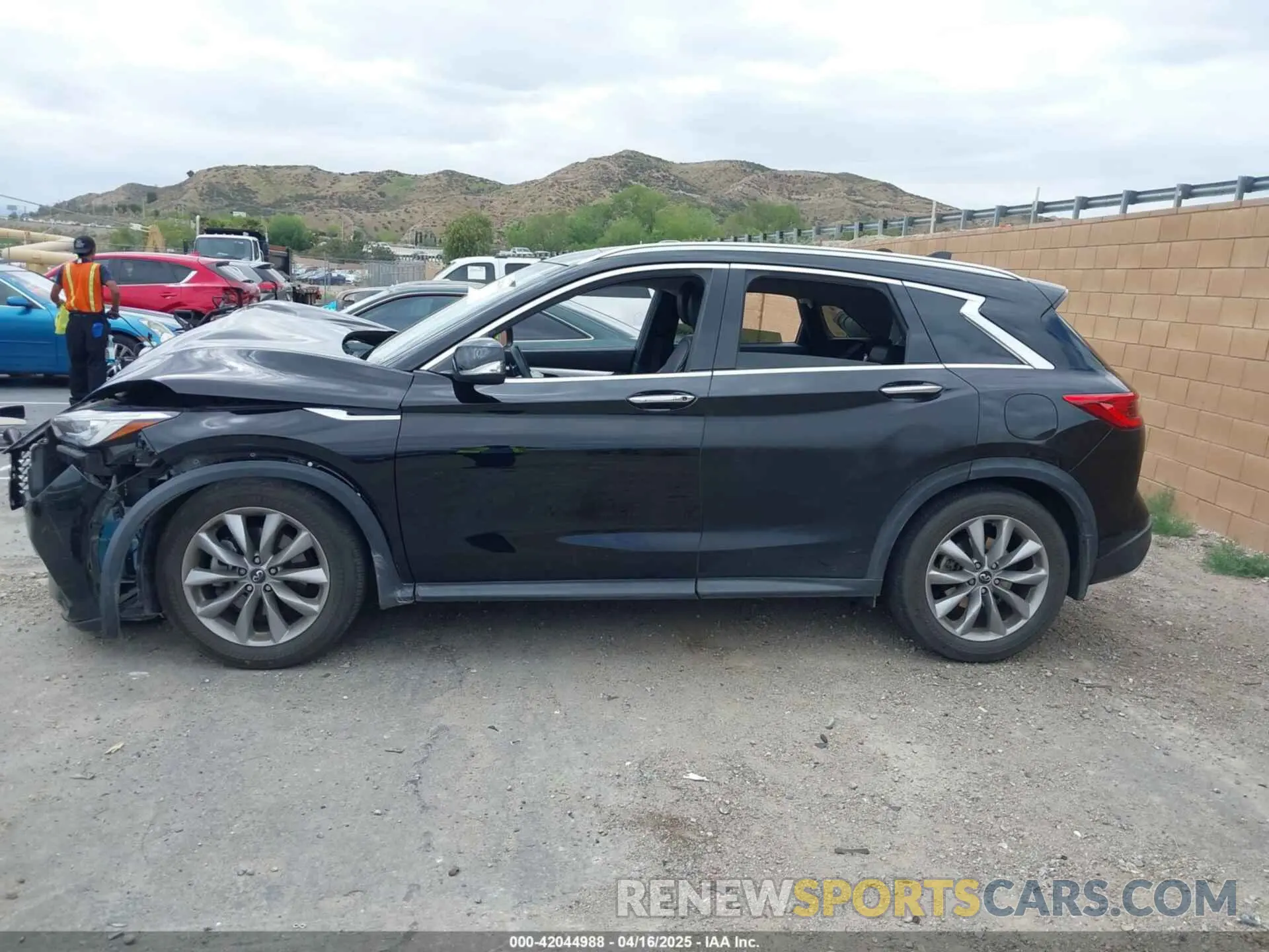 14 Photograph of a damaged car 3PCAJ5M15KF131964 INFINITI QX50 2019