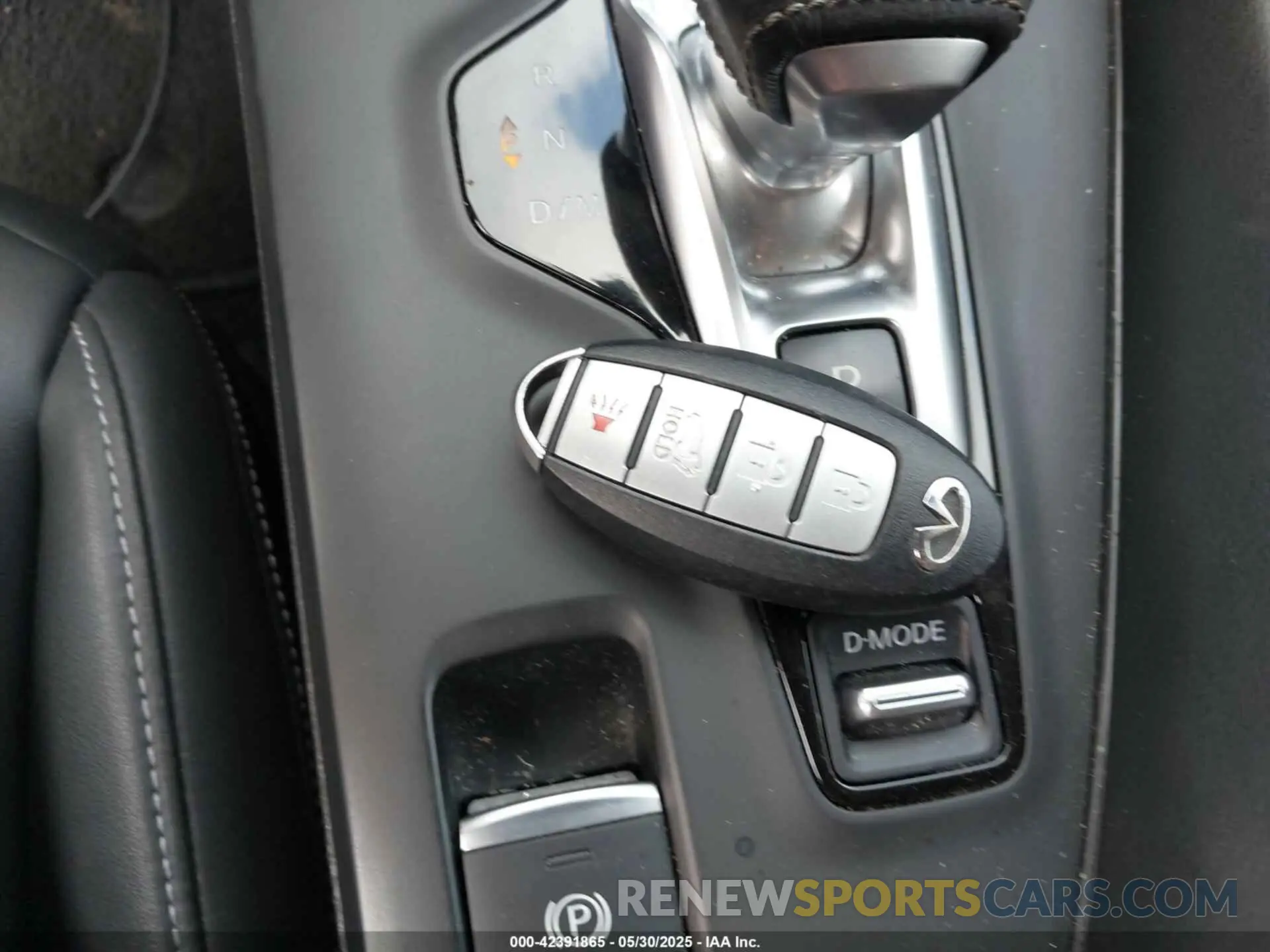 11 Photograph of a damaged car 3PCAJ5M15KF147078 INFINITI QX50 2019