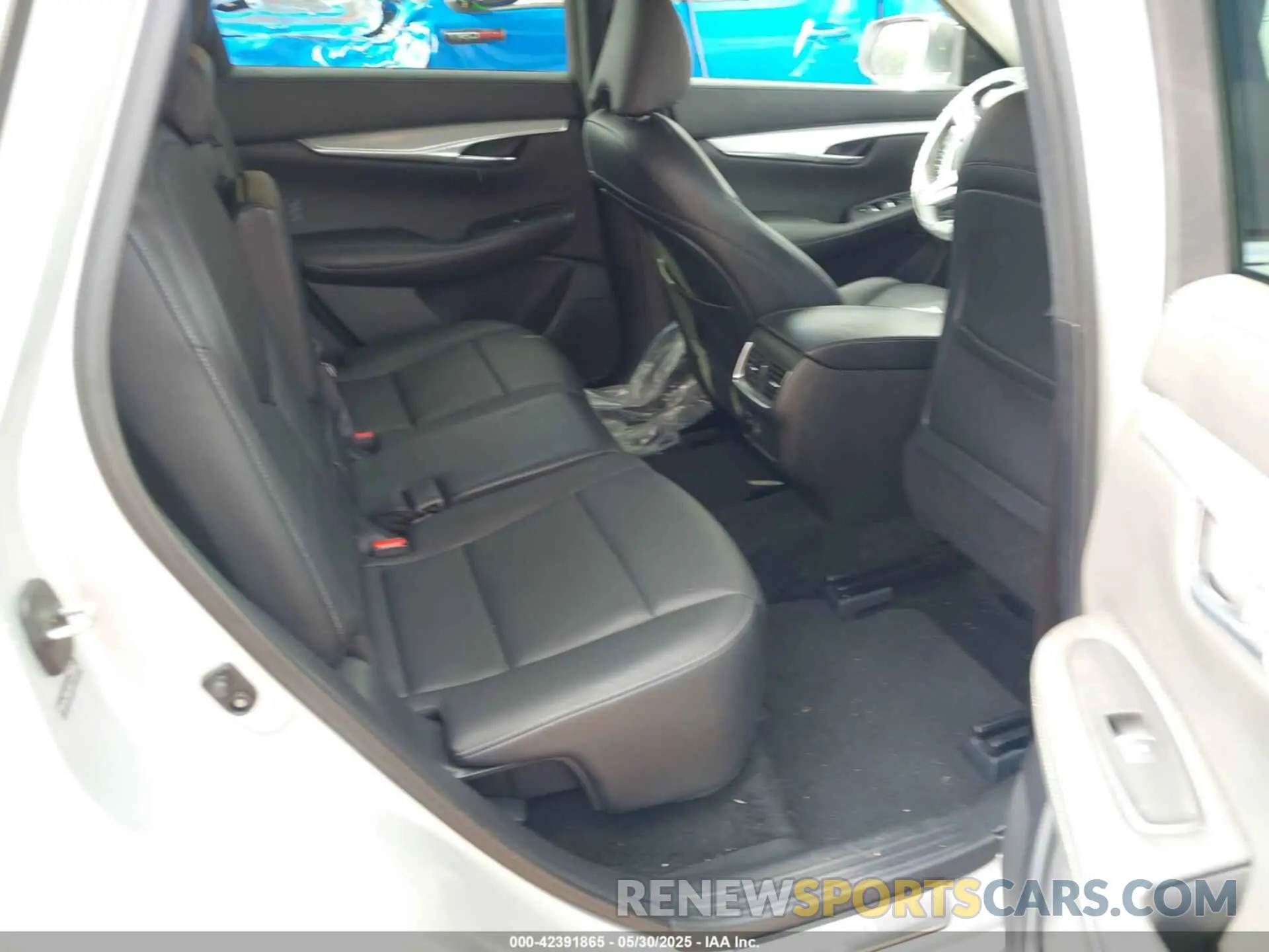 8 Photograph of a damaged car 3PCAJ5M15KF147078 INFINITI QX50 2019