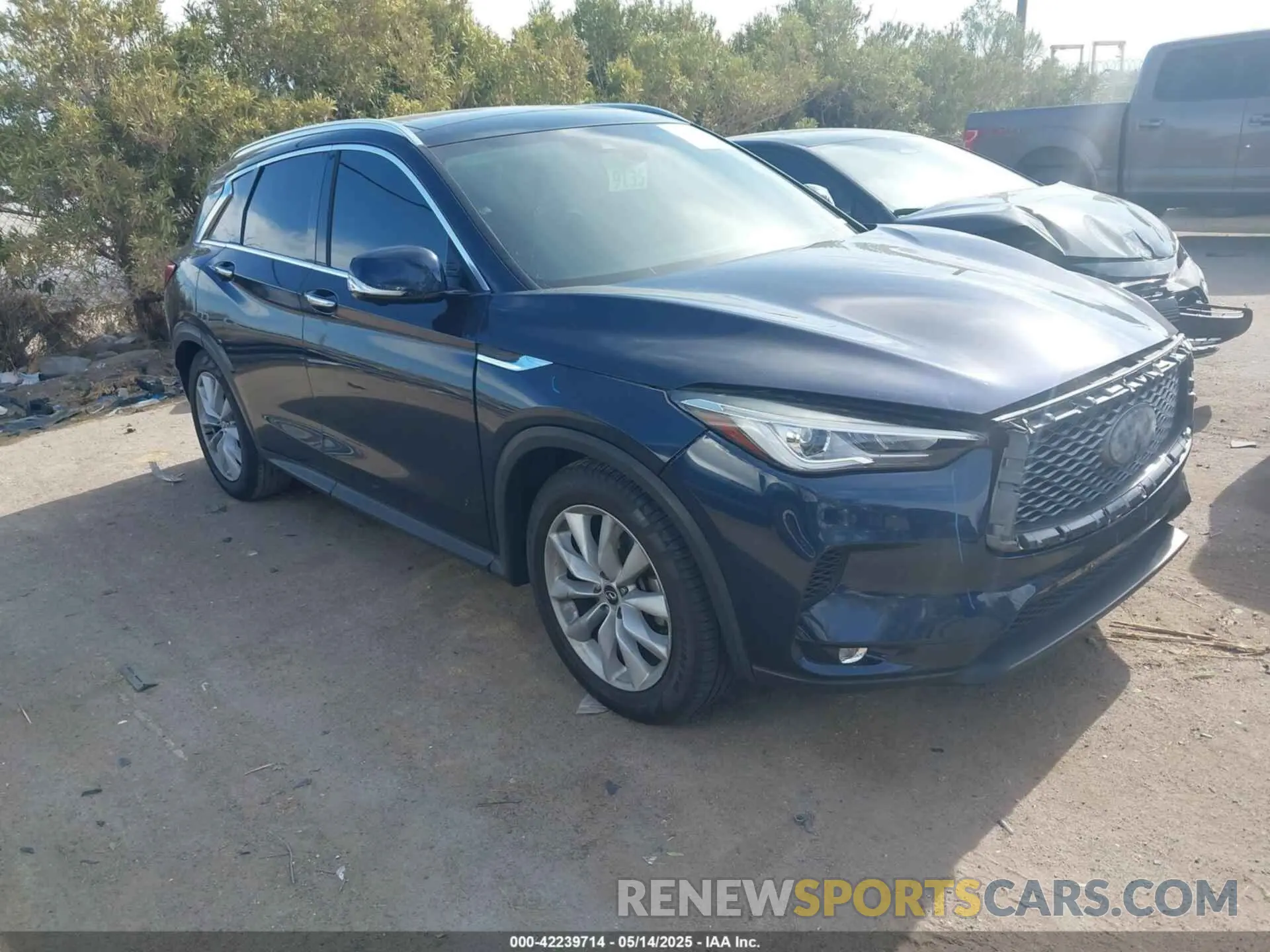 1 Photograph of a damaged car 3PCAJ5M16KF104787 INFINITI QX50 2019