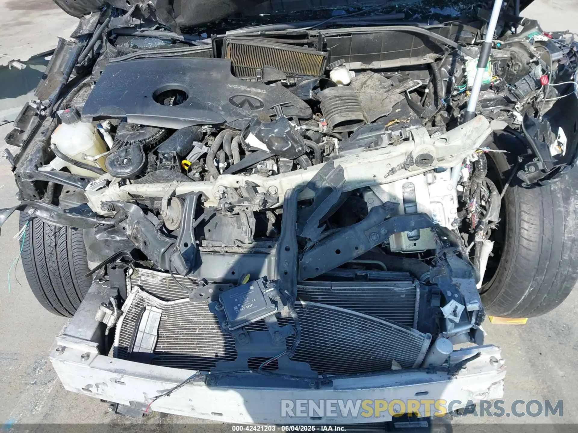 10 Photograph of a damaged car 3PCAJ5M16KF116275 INFINITI QX50 2019