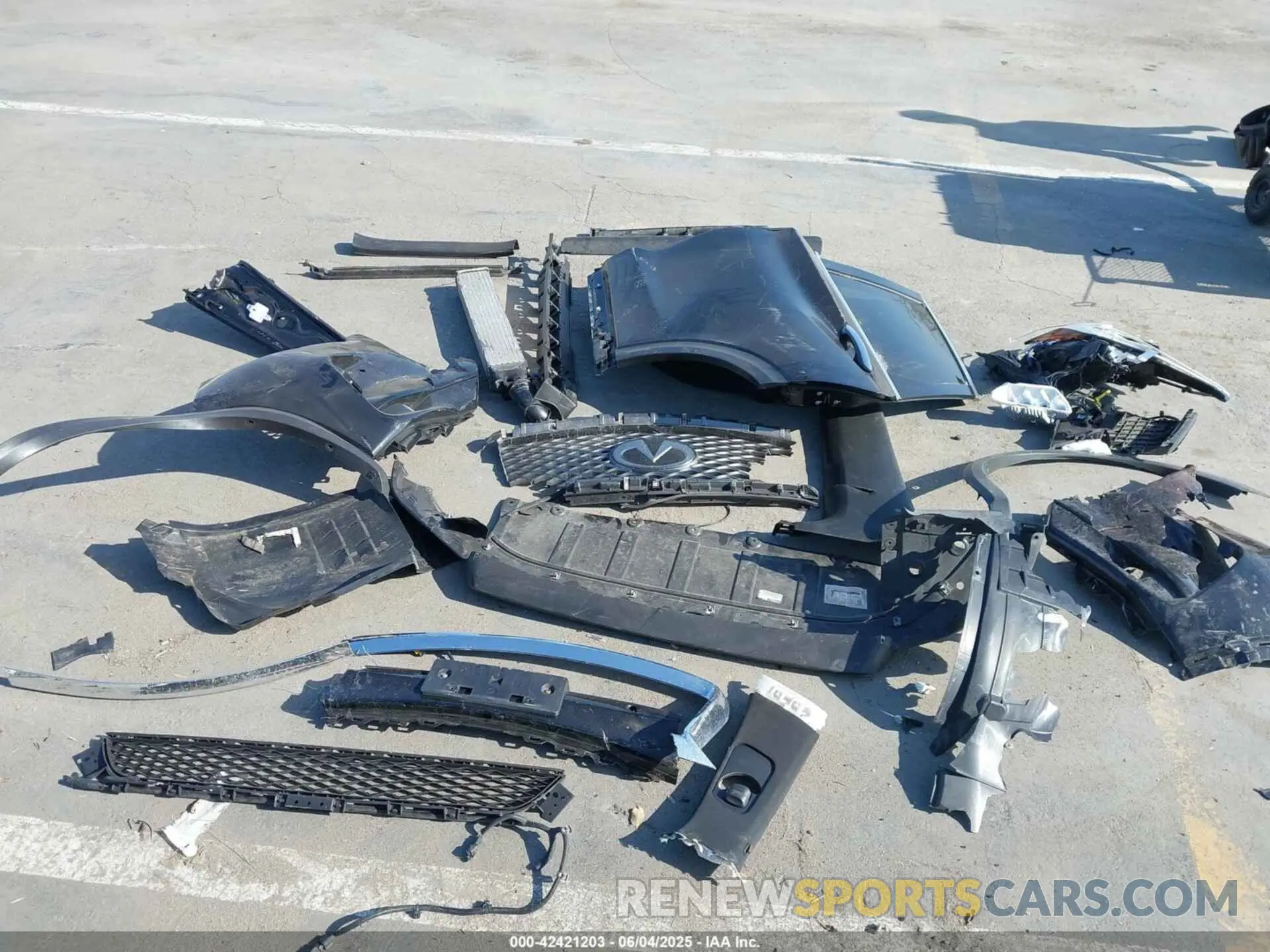 11 Photograph of a damaged car 3PCAJ5M16KF116275 INFINITI QX50 2019