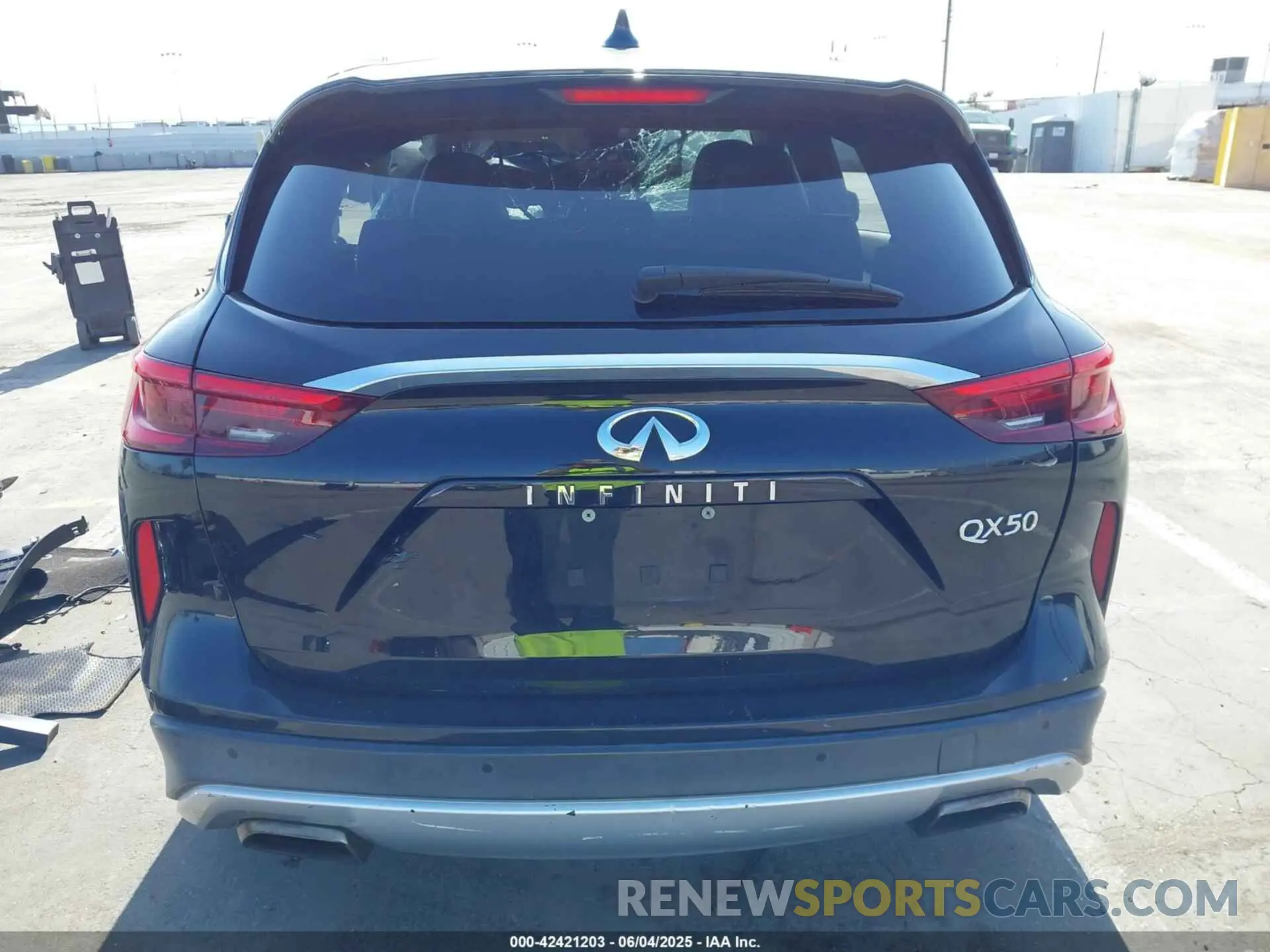 16 Photograph of a damaged car 3PCAJ5M16KF116275 INFINITI QX50 2019