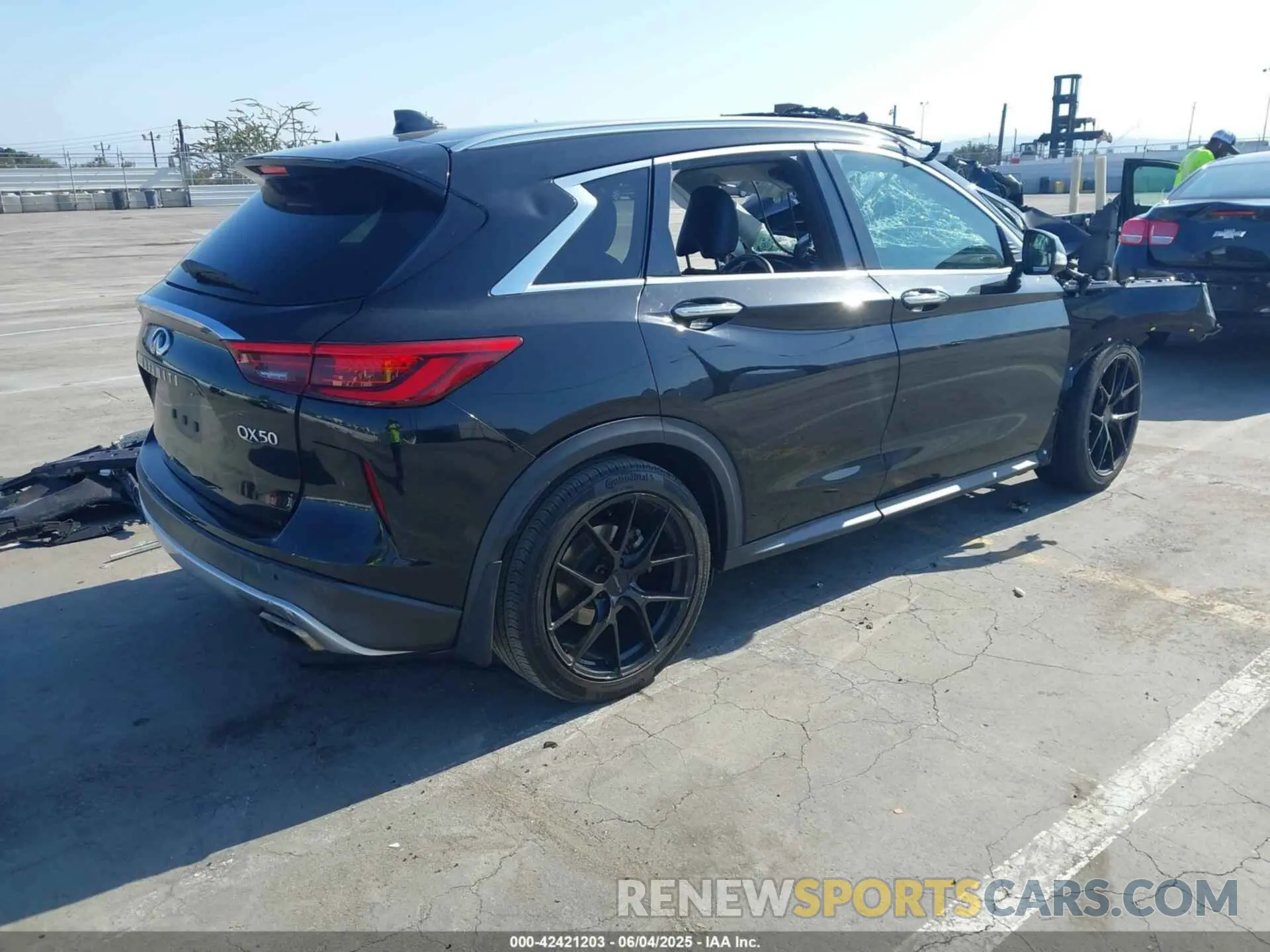4 Photograph of a damaged car 3PCAJ5M16KF116275 INFINITI QX50 2019