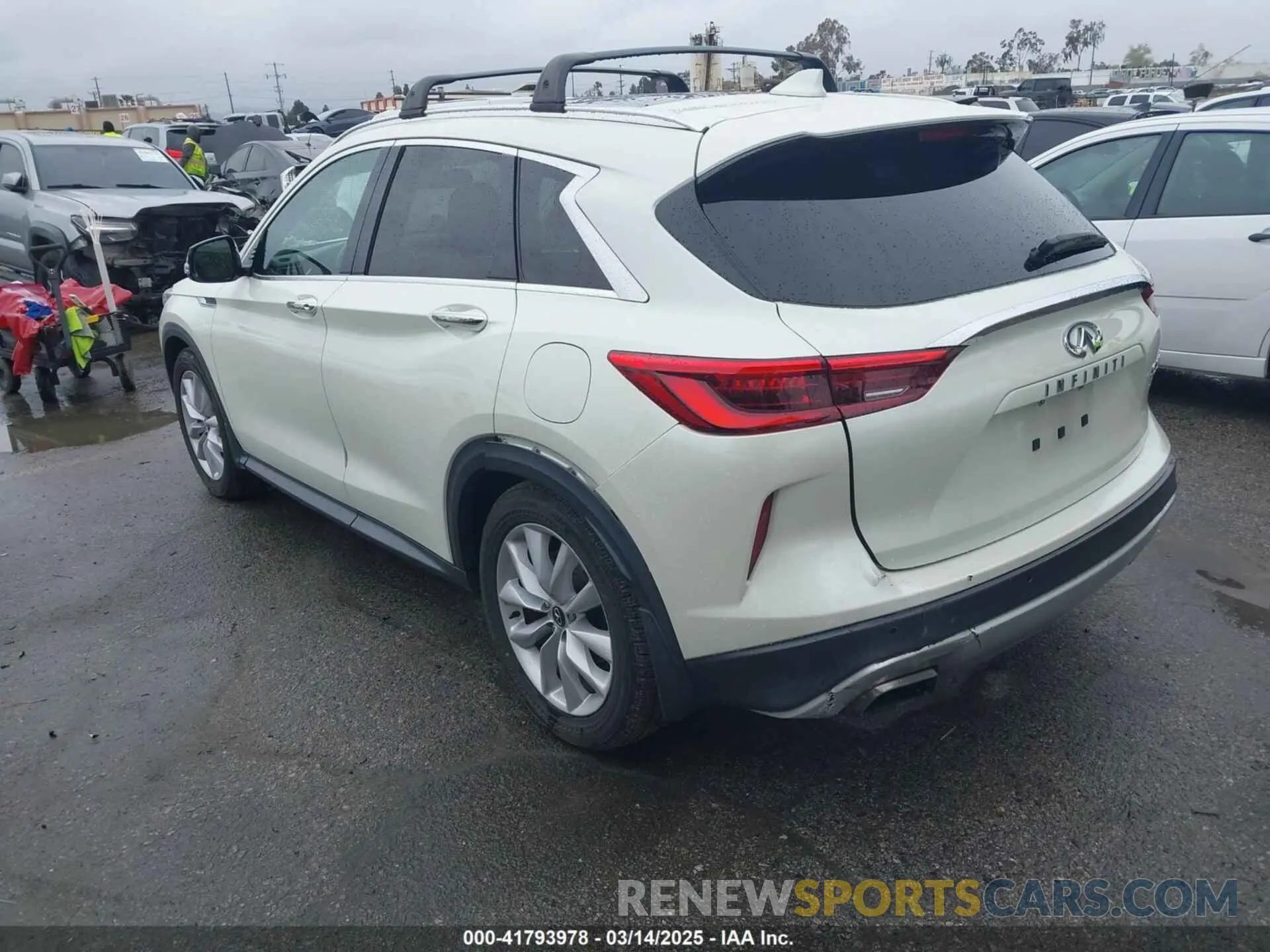 3 Photograph of a damaged car 3PCAJ5M16KF116521 INFINITI QX50 2019