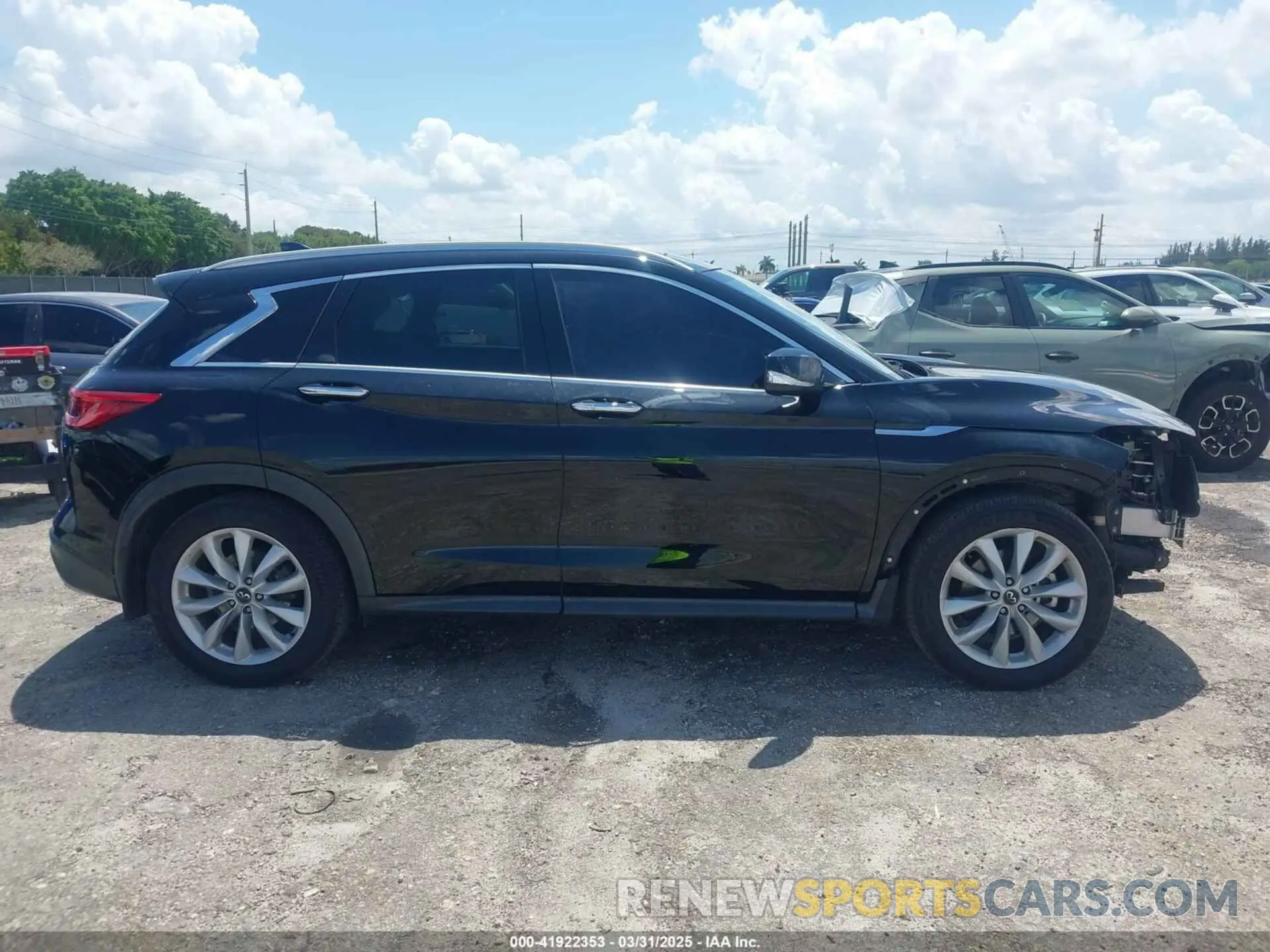 14 Photograph of a damaged car 3PCAJ5M16KF119709 INFINITI QX50 2019
