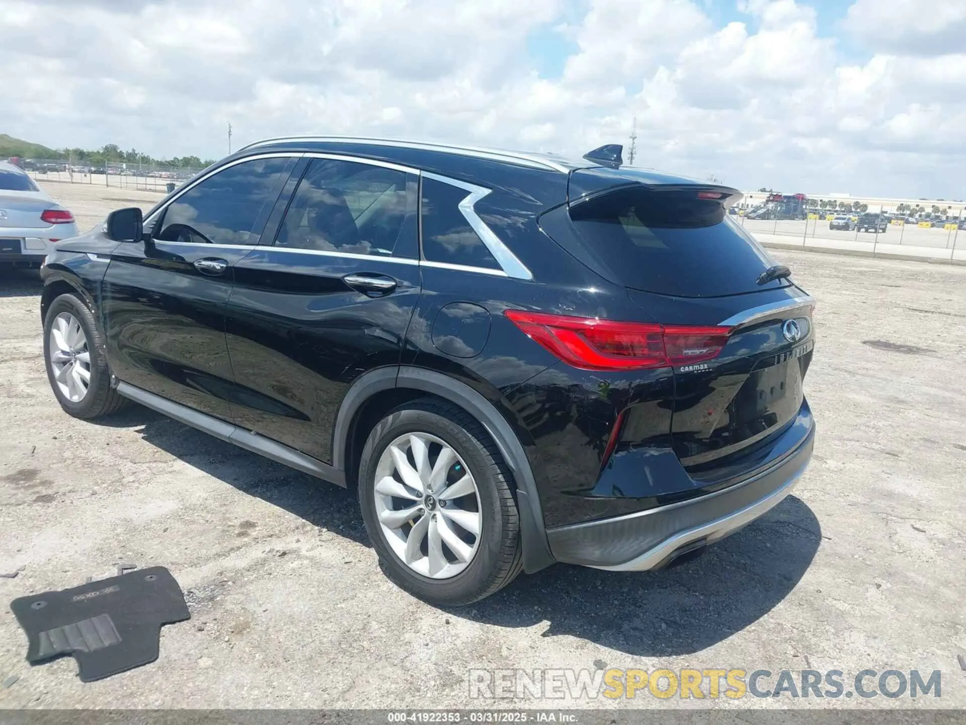 3 Photograph of a damaged car 3PCAJ5M16KF119709 INFINITI QX50 2019
