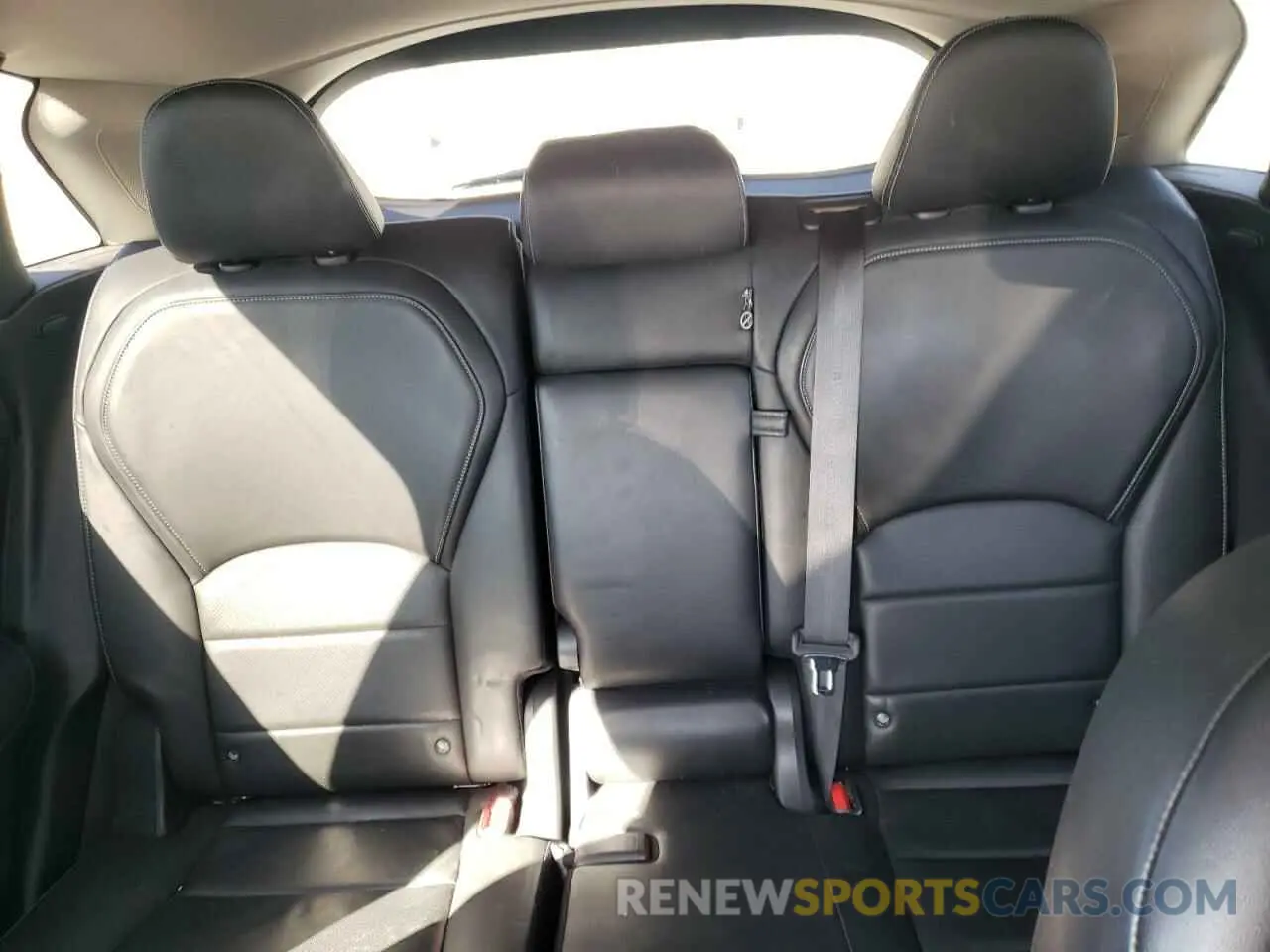 10 Photograph of a damaged car 3PCAJ5M16KF128507 INFINITI QX50 2019