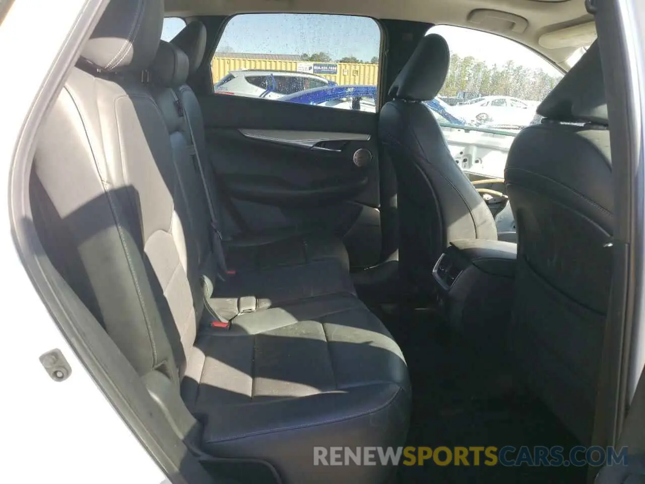 11 Photograph of a damaged car 3PCAJ5M16KF128507 INFINITI QX50 2019