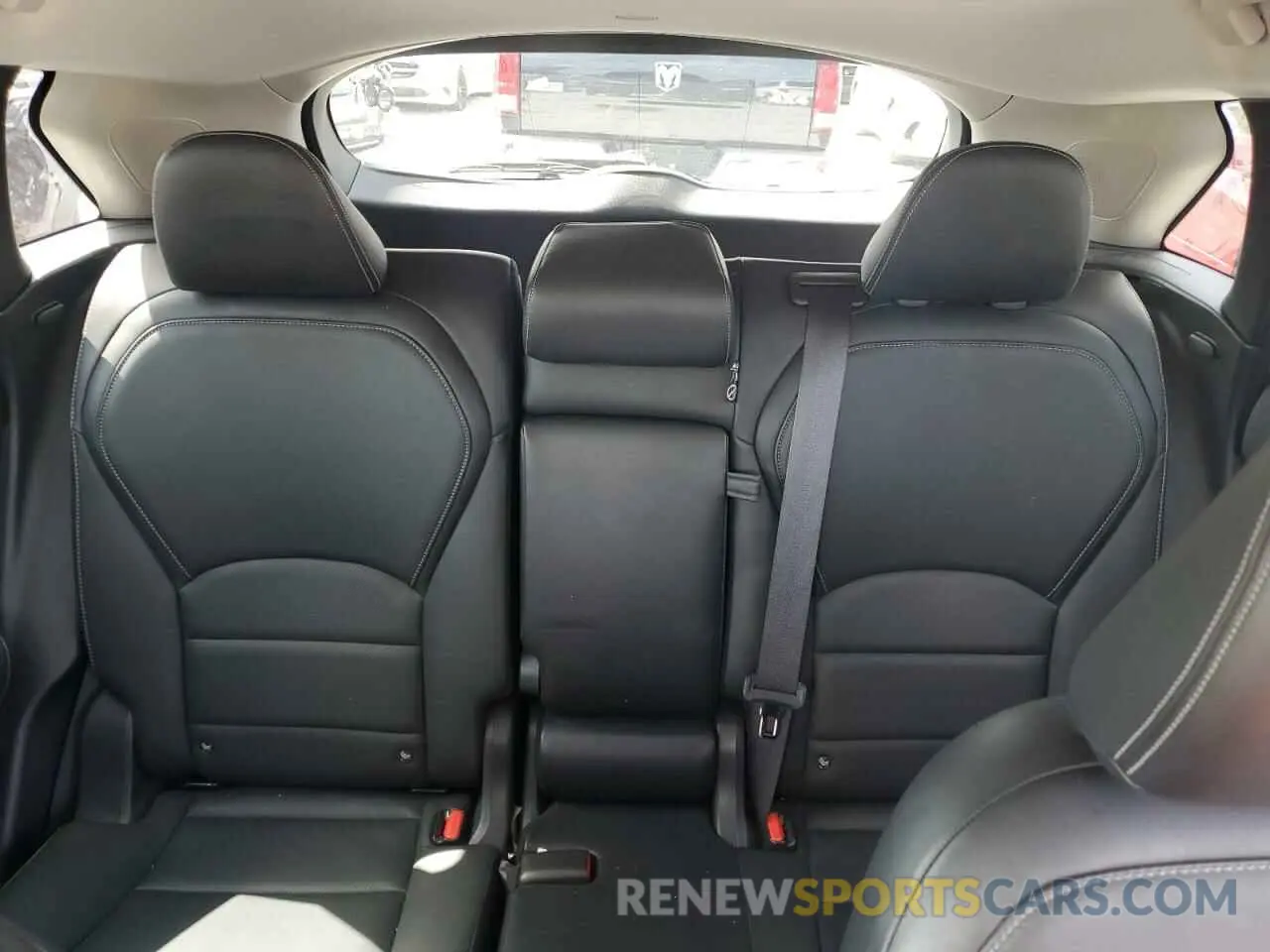 10 Photograph of a damaged car 3PCAJ5M16KF133173 INFINITI QX50 2019