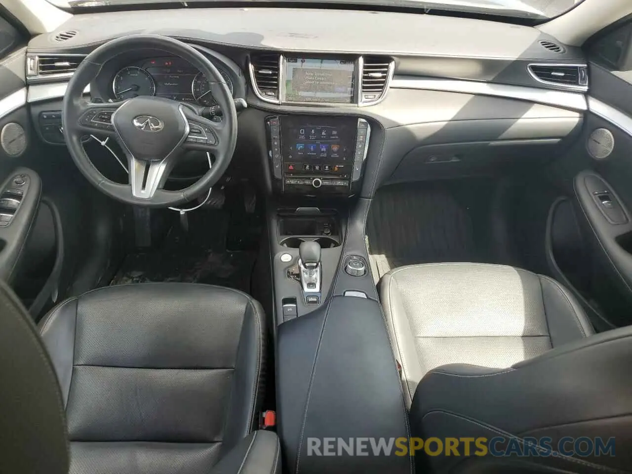 8 Photograph of a damaged car 3PCAJ5M16KF133173 INFINITI QX50 2019