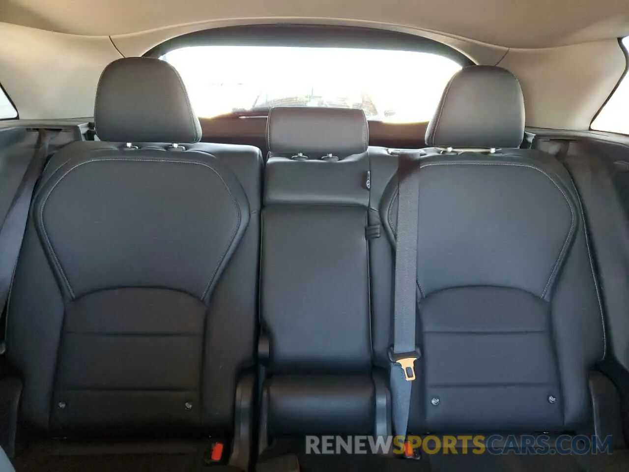 10 Photograph of a damaged car 3PCAJ5M16KF137515 INFINITI QX50 2019