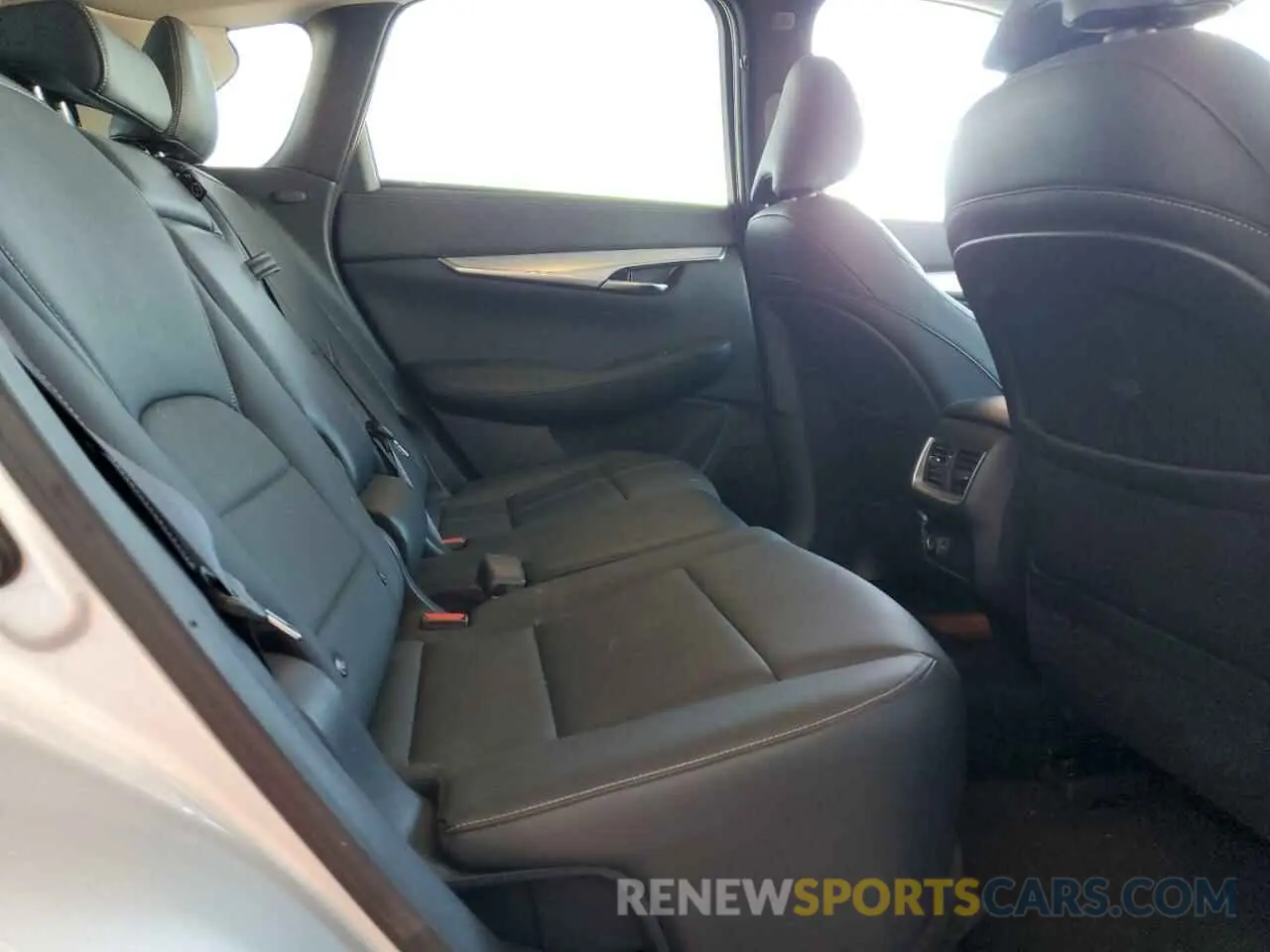 11 Photograph of a damaged car 3PCAJ5M16KF137515 INFINITI QX50 2019