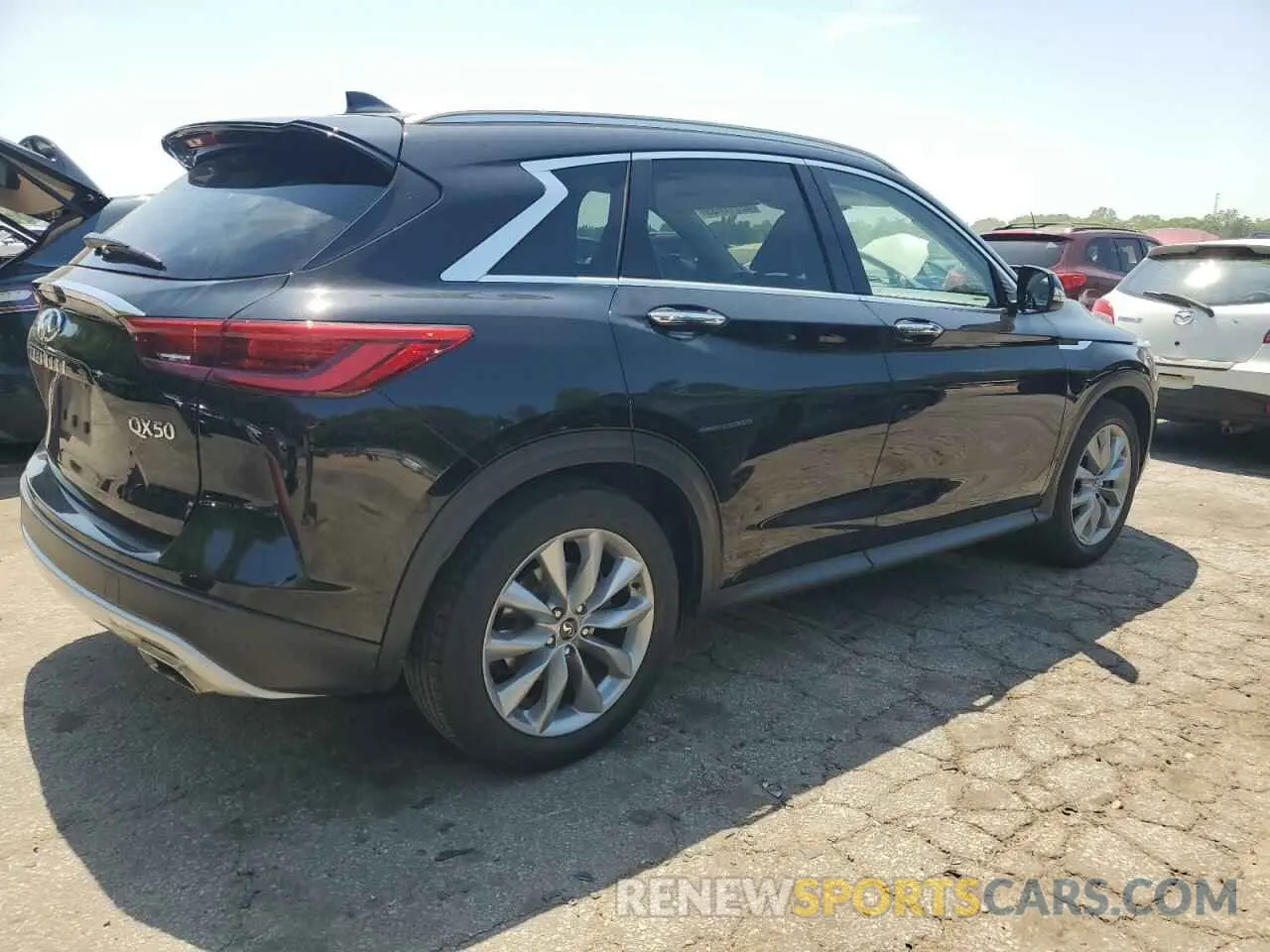 3 Photograph of a damaged car 3PCAJ5M16KF137918 INFINITI QX50 2019