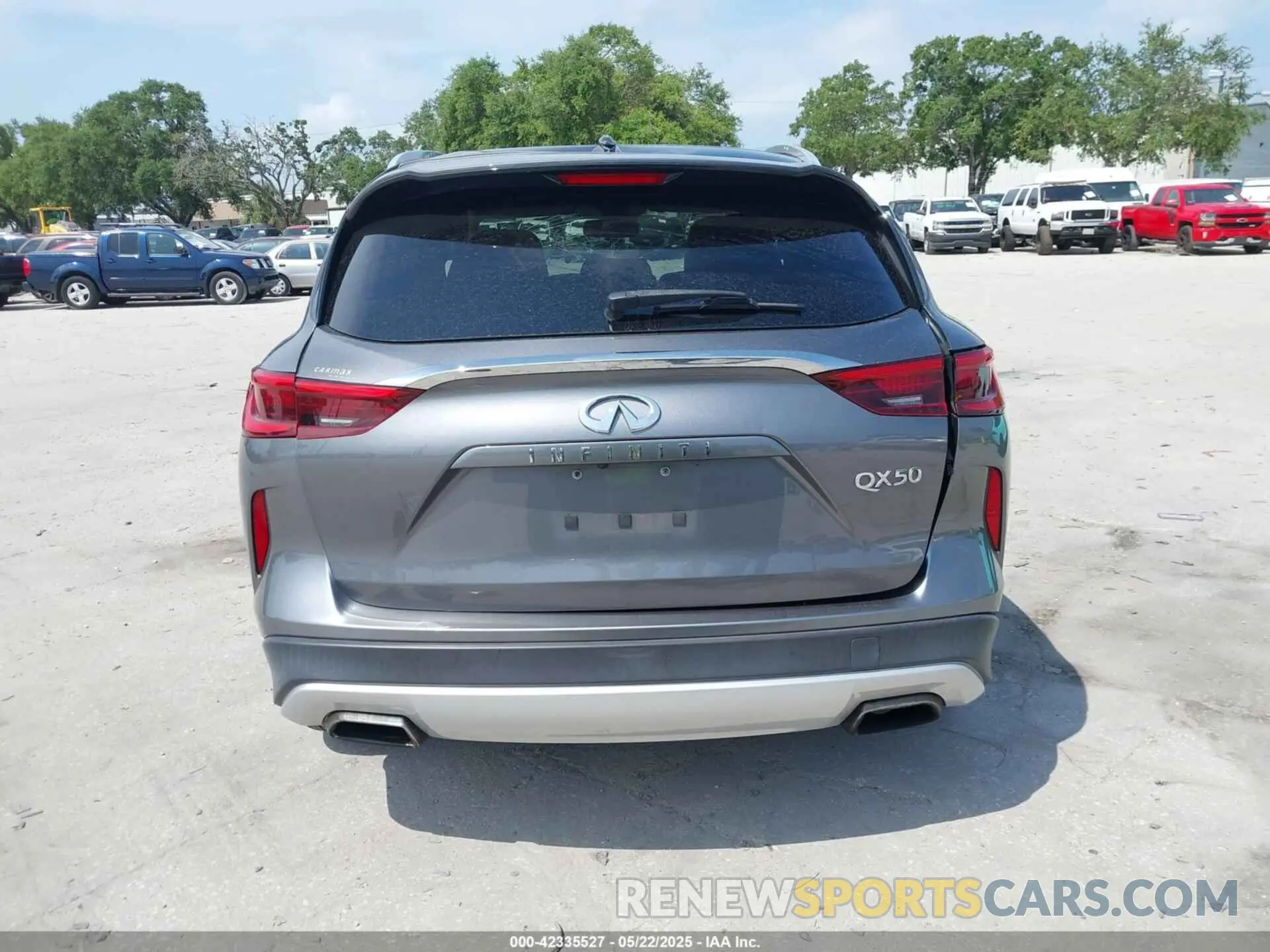16 Photograph of a damaged car 3PCAJ5M16KF138258 INFINITI QX50 2019