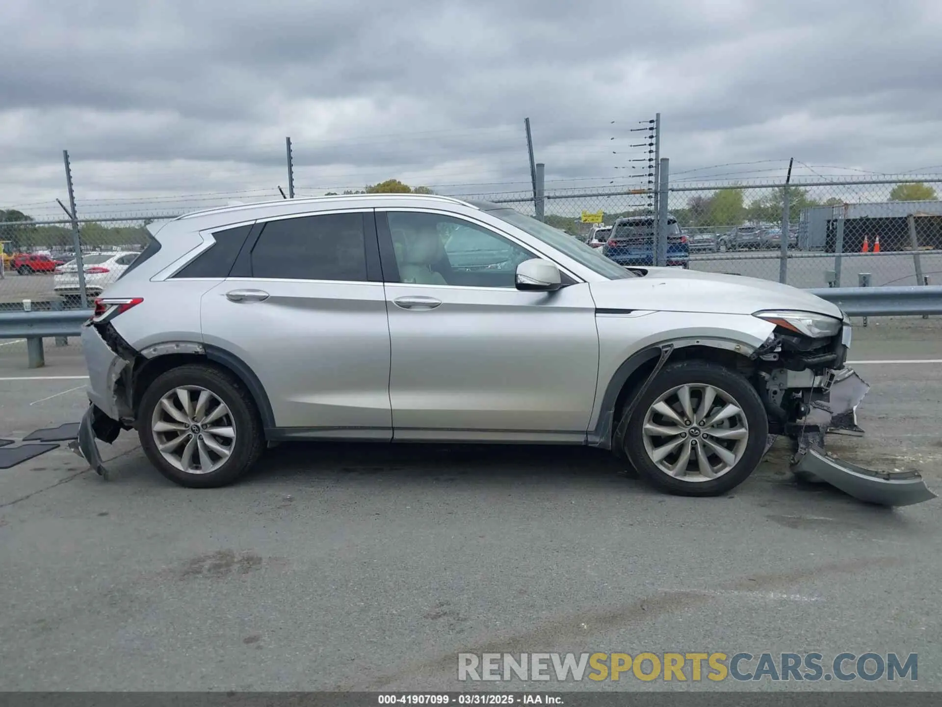 12 Photograph of a damaged car 3PCAJ5M17KF114843 INFINITI QX50 2019