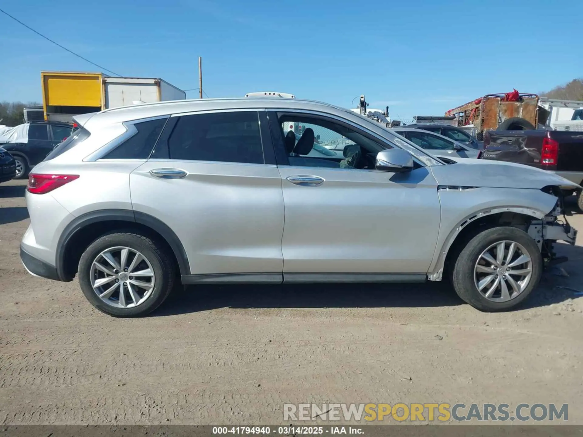 12 Photograph of a damaged car 3PCAJ5M18KF102894 INFINITI QX50 2019