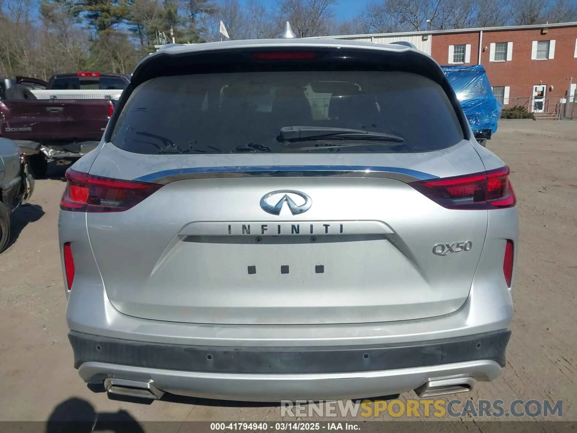 15 Photograph of a damaged car 3PCAJ5M18KF102894 INFINITI QX50 2019