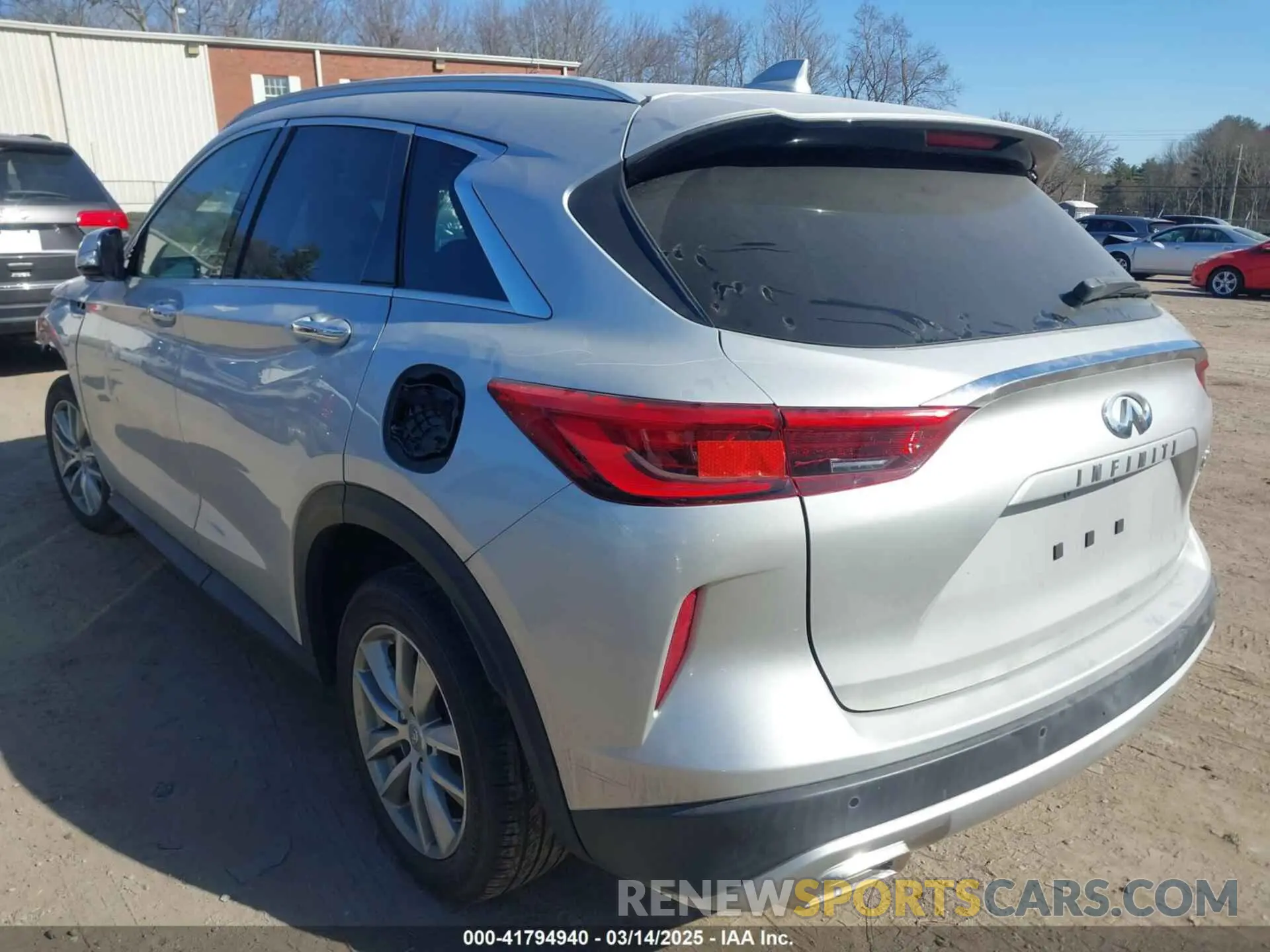 3 Photograph of a damaged car 3PCAJ5M18KF102894 INFINITI QX50 2019