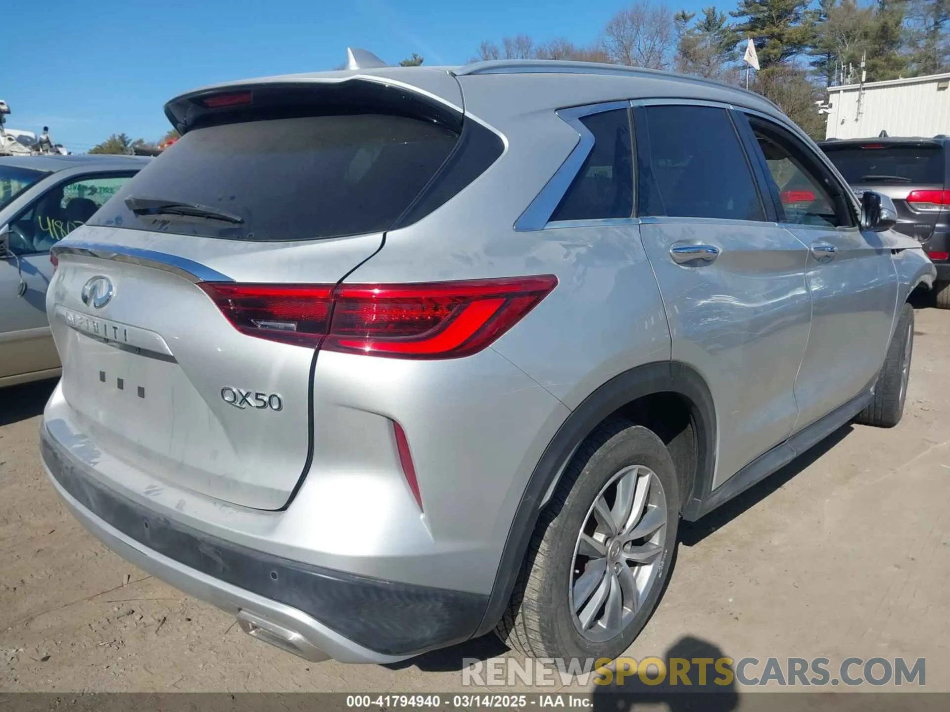 4 Photograph of a damaged car 3PCAJ5M18KF102894 INFINITI QX50 2019