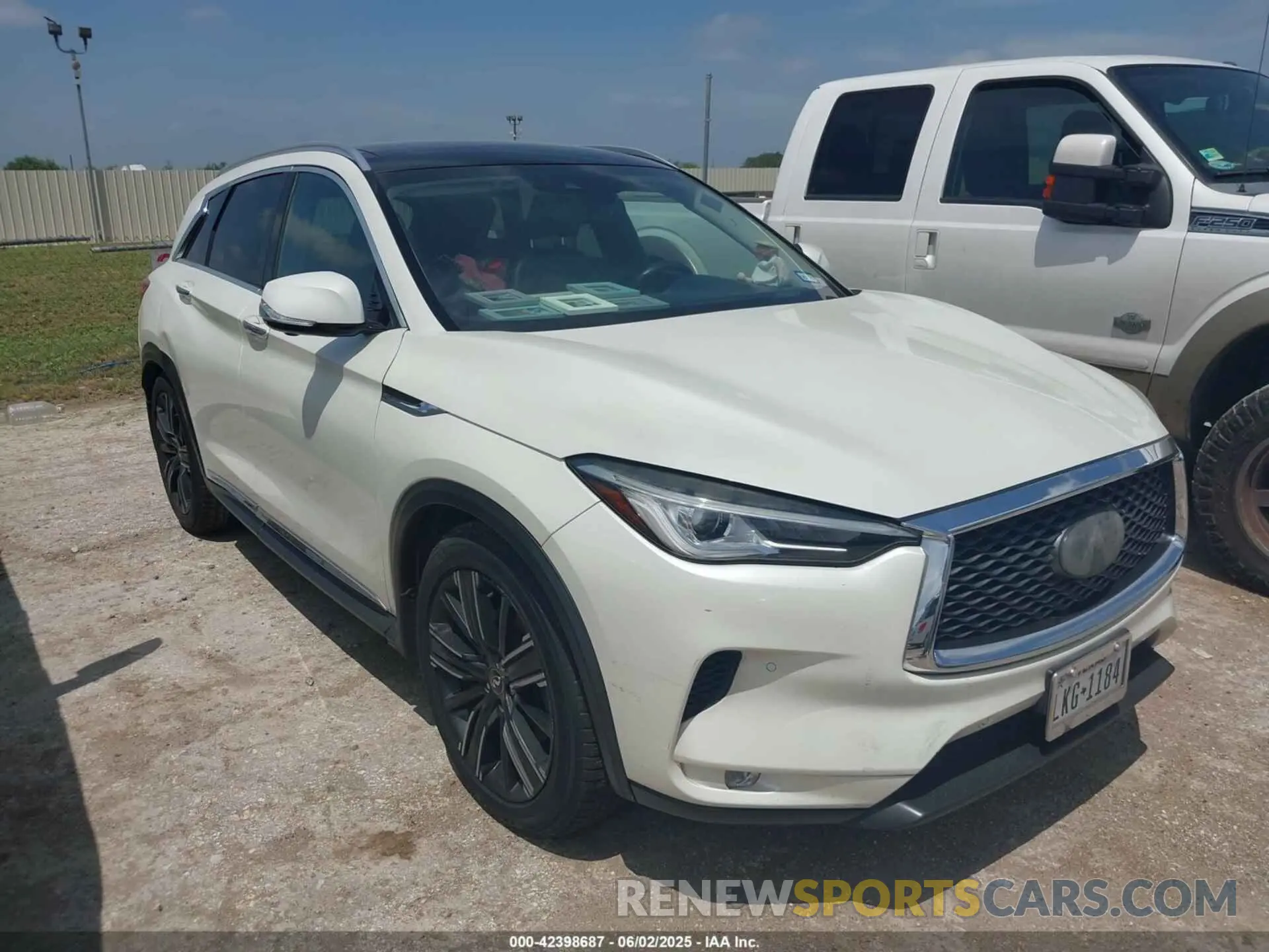 1 Photograph of a damaged car 3PCAJ5M18KF122093 INFINITI QX50 2019