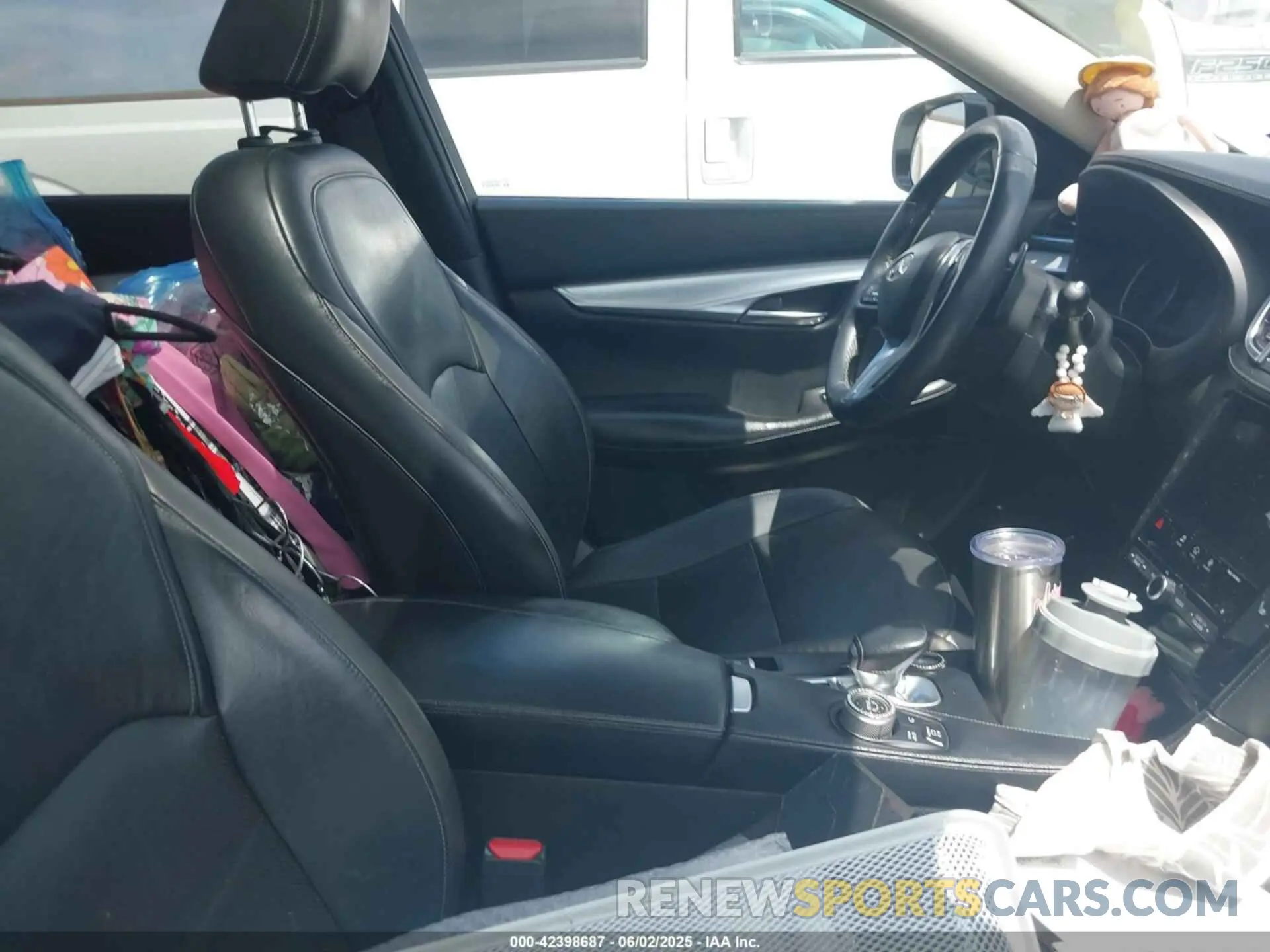 5 Photograph of a damaged car 3PCAJ5M18KF122093 INFINITI QX50 2019