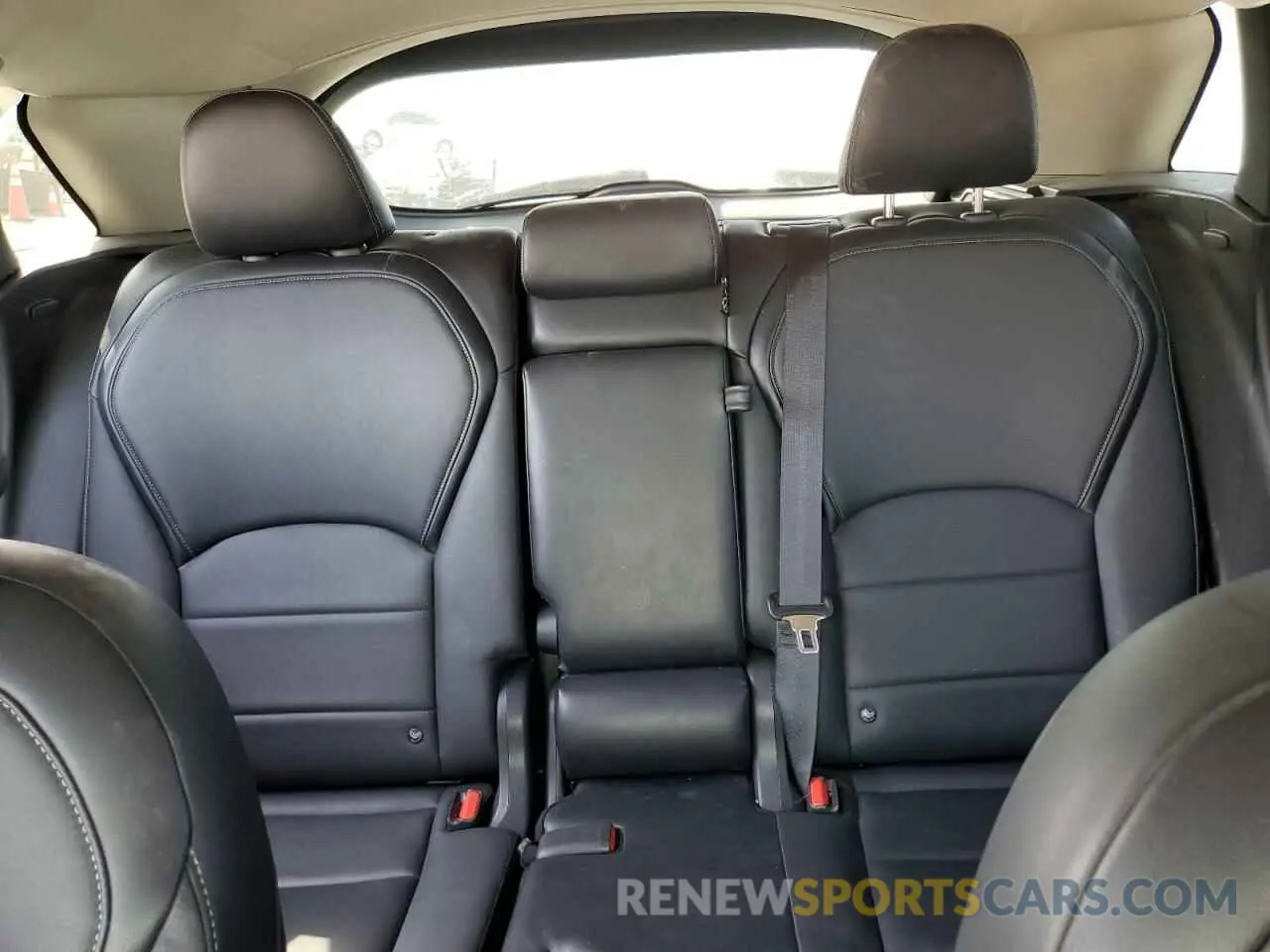 10 Photograph of a damaged car 3PCAJ5M18KF125785 INFINITI QX50 2019