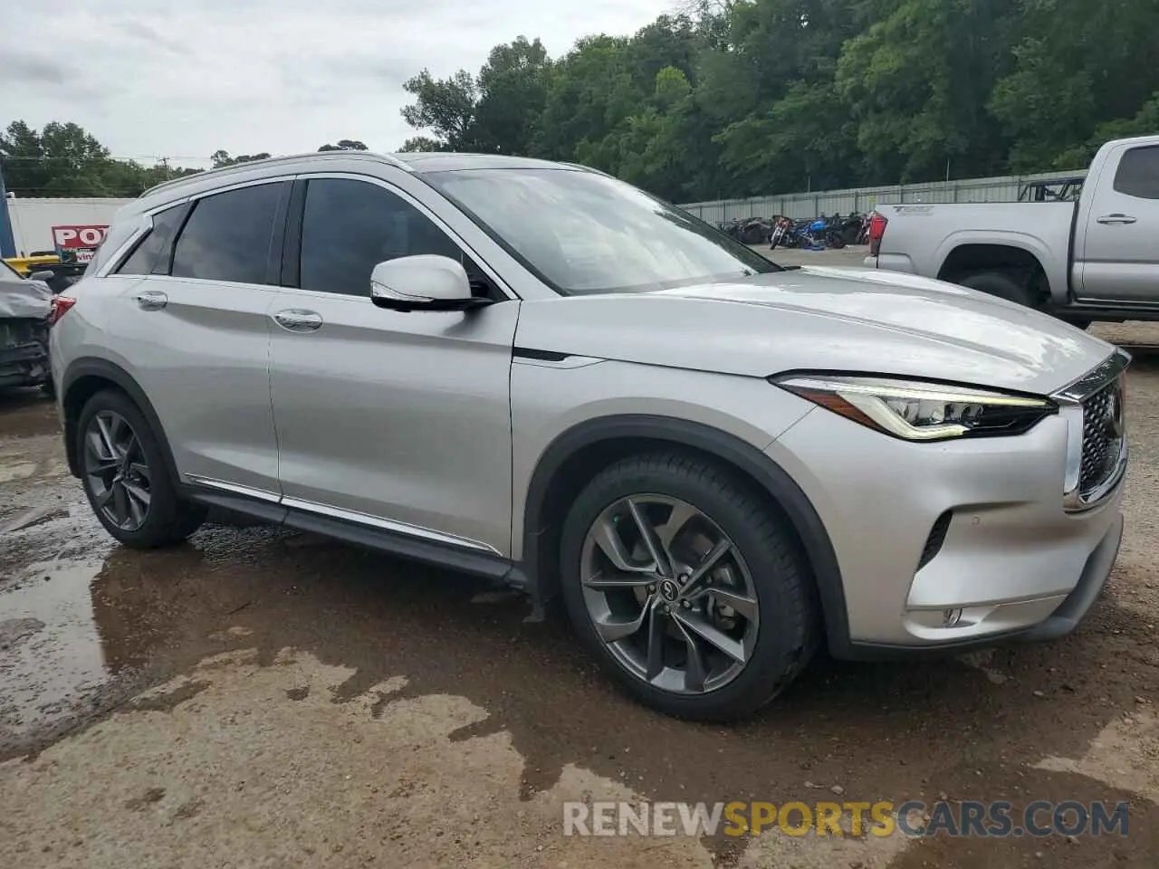 4 Photograph of a damaged car 3PCAJ5M19KF119204 INFINITI QX50 2019