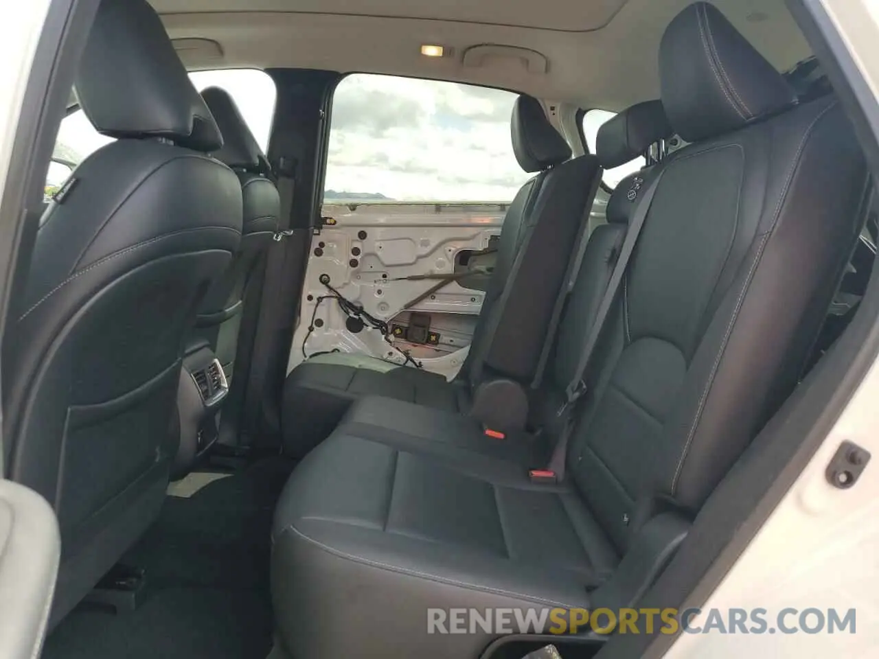 11 Photograph of a damaged car 3PCAJ5M19KF133426 INFINITI QX50 2019