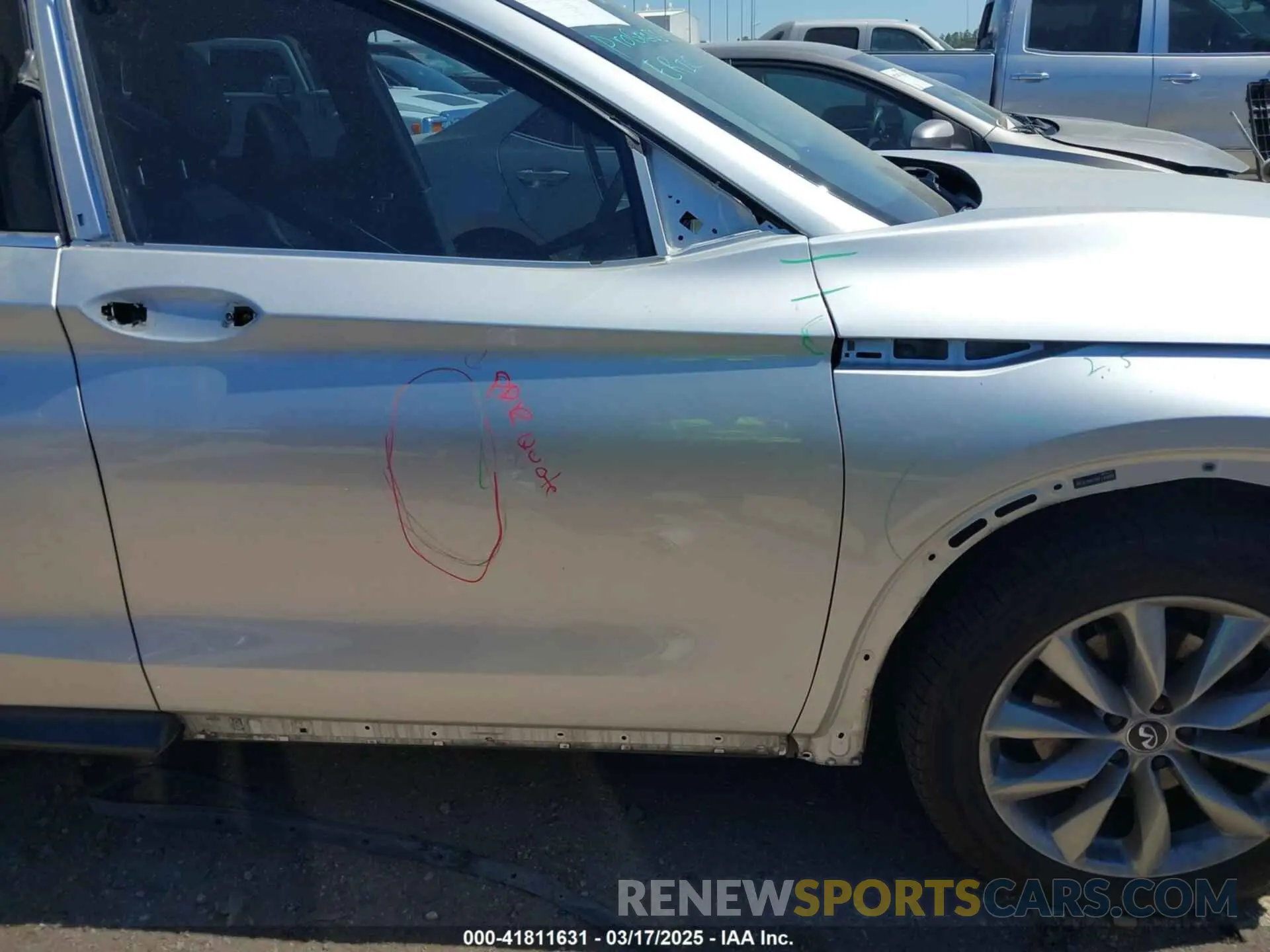 18 Photograph of a damaged car 3PCAJ5M19KF144488 INFINITI QX50 2019