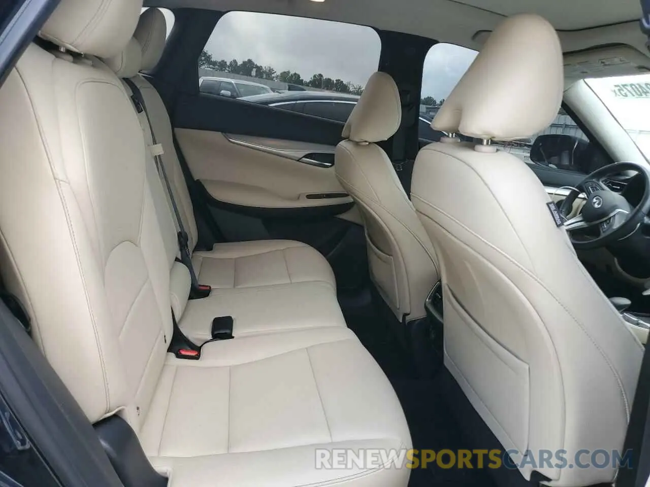 11 Photograph of a damaged car 3PCAJ5M19KF148511 INFINITI QX50 2019
