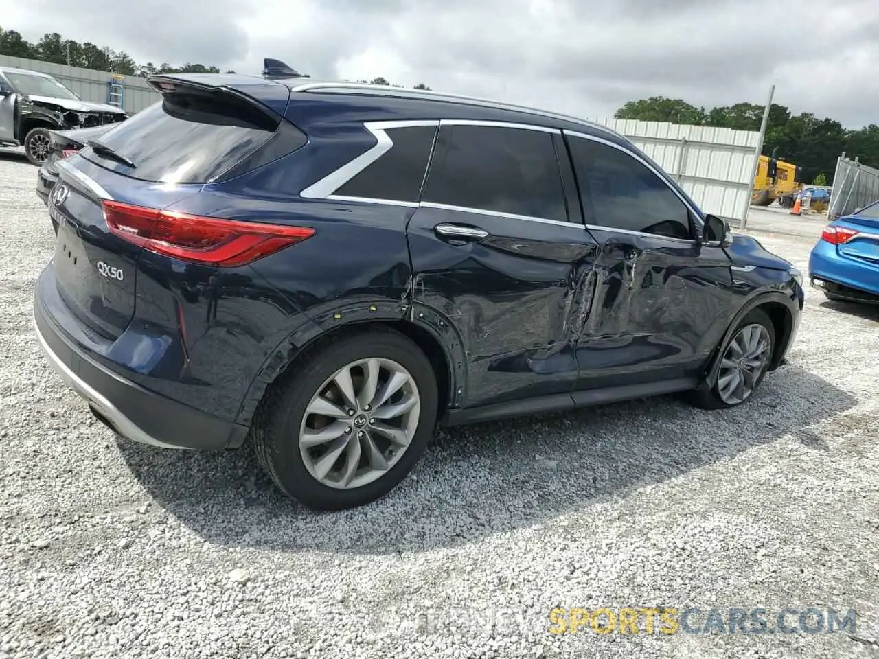 3 Photograph of a damaged car 3PCAJ5M19KF148511 INFINITI QX50 2019