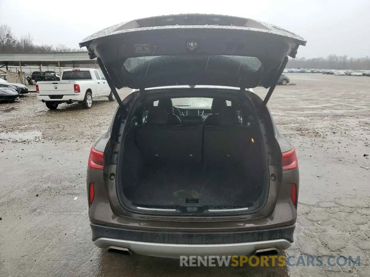 6 Photograph of a damaged car 3PCAJ5M1XKF102833 INFINITI QX50 2019