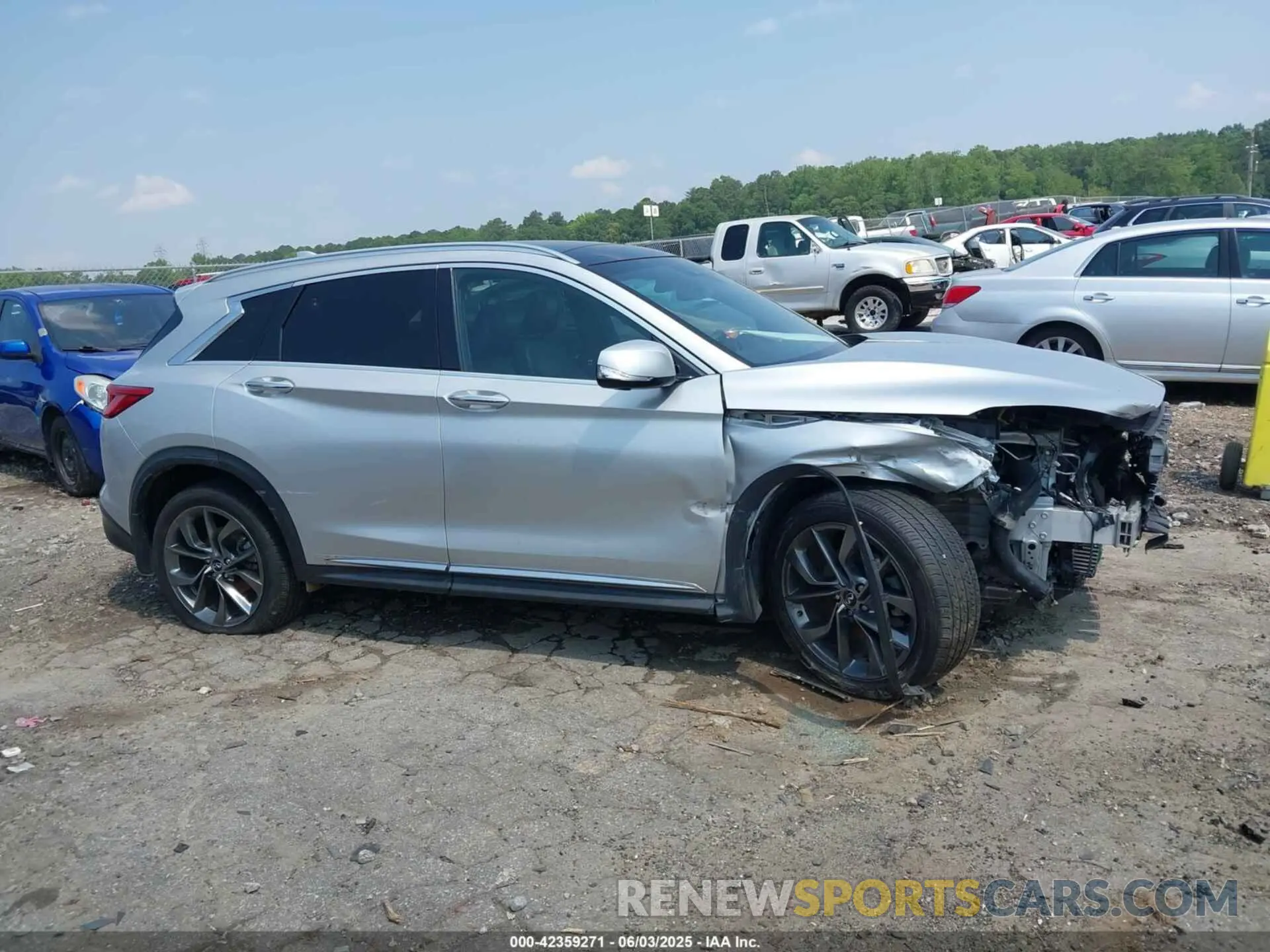 13 Photograph of a damaged car 3PCAJ5M1XKF119258 INFINITI QX50 2019