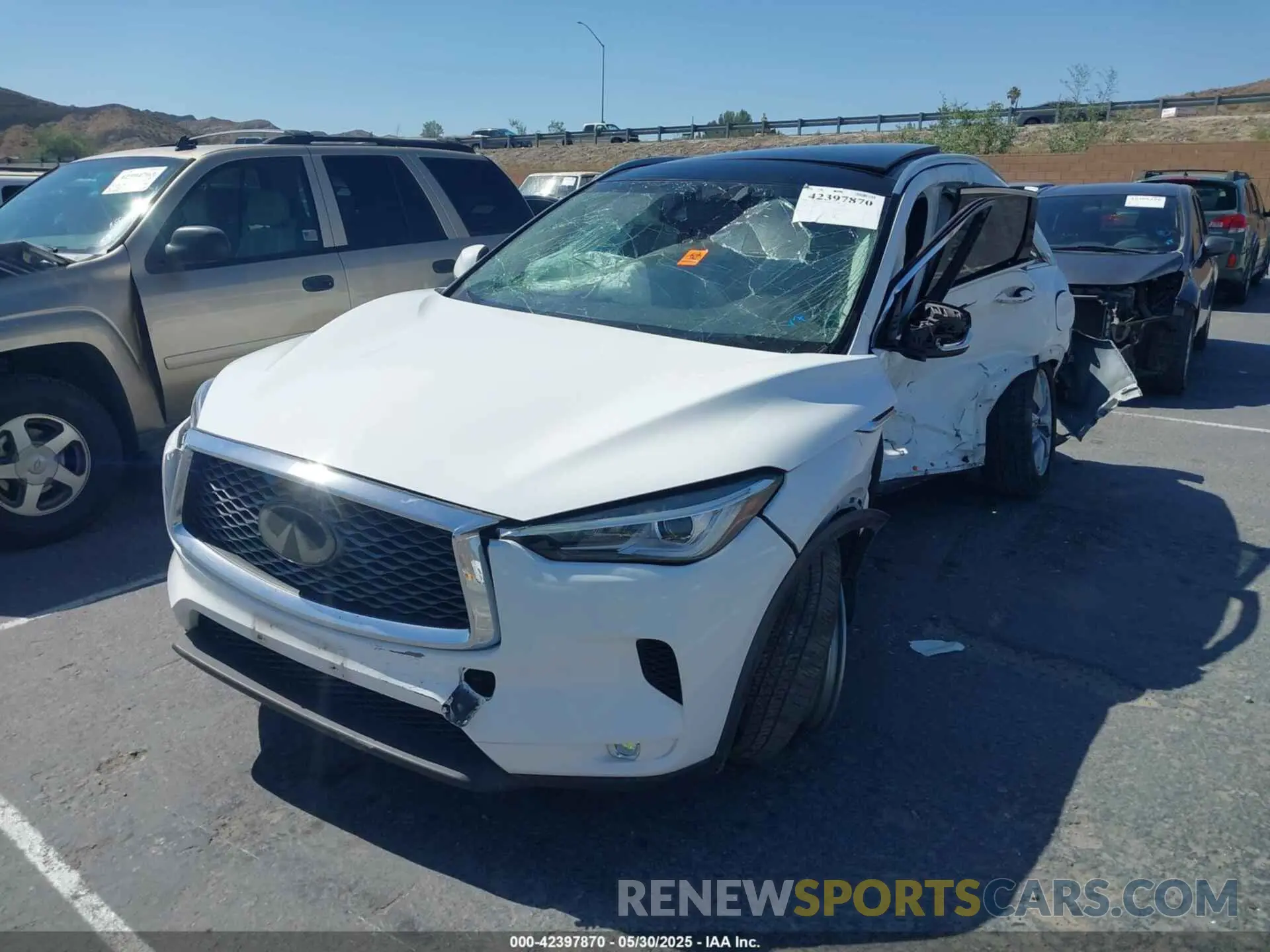 2 Photograph of a damaged car 3PCAJ5M1XKF132897 INFINITI QX50 2019