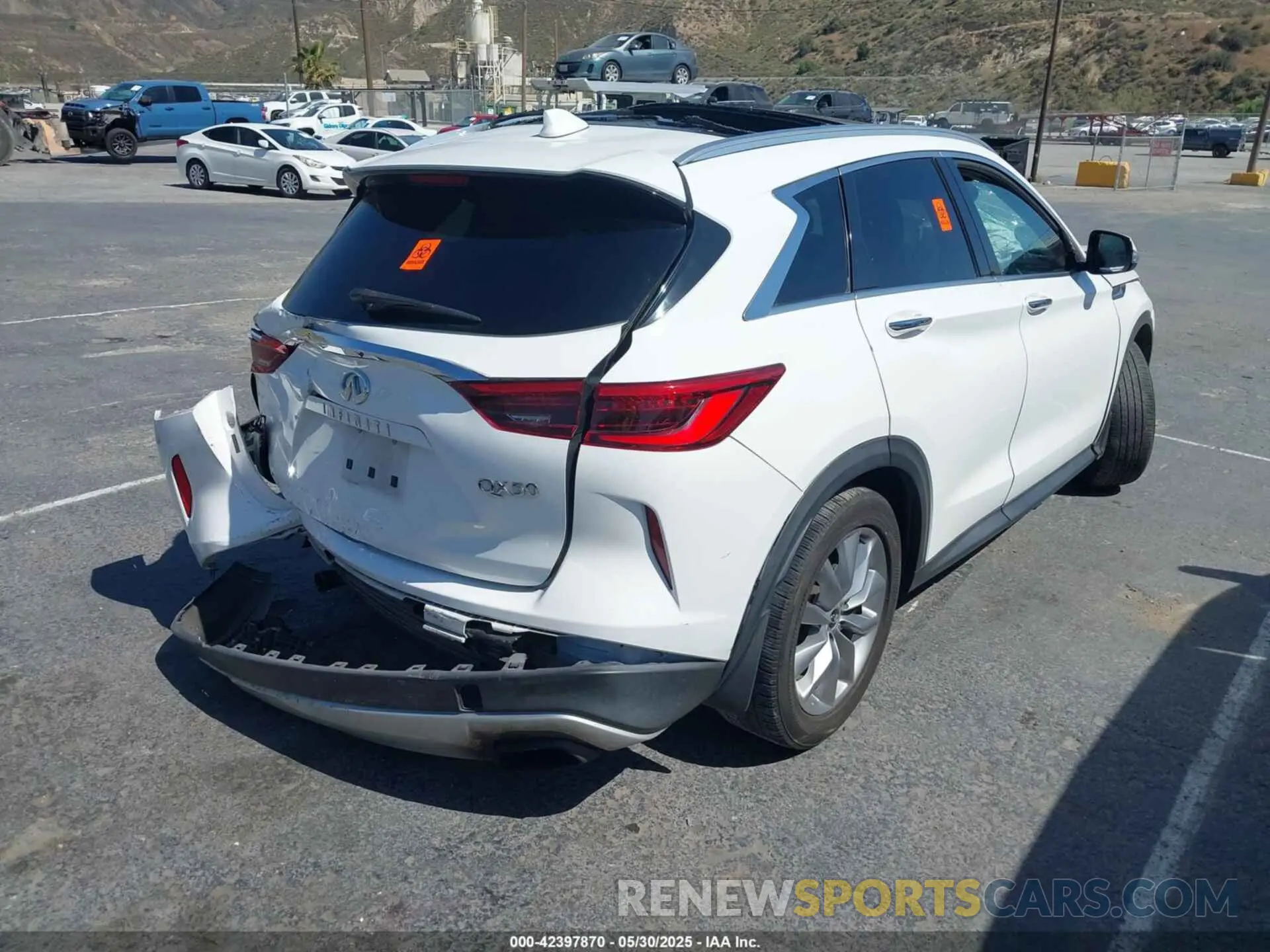 4 Photograph of a damaged car 3PCAJ5M1XKF132897 INFINITI QX50 2019
