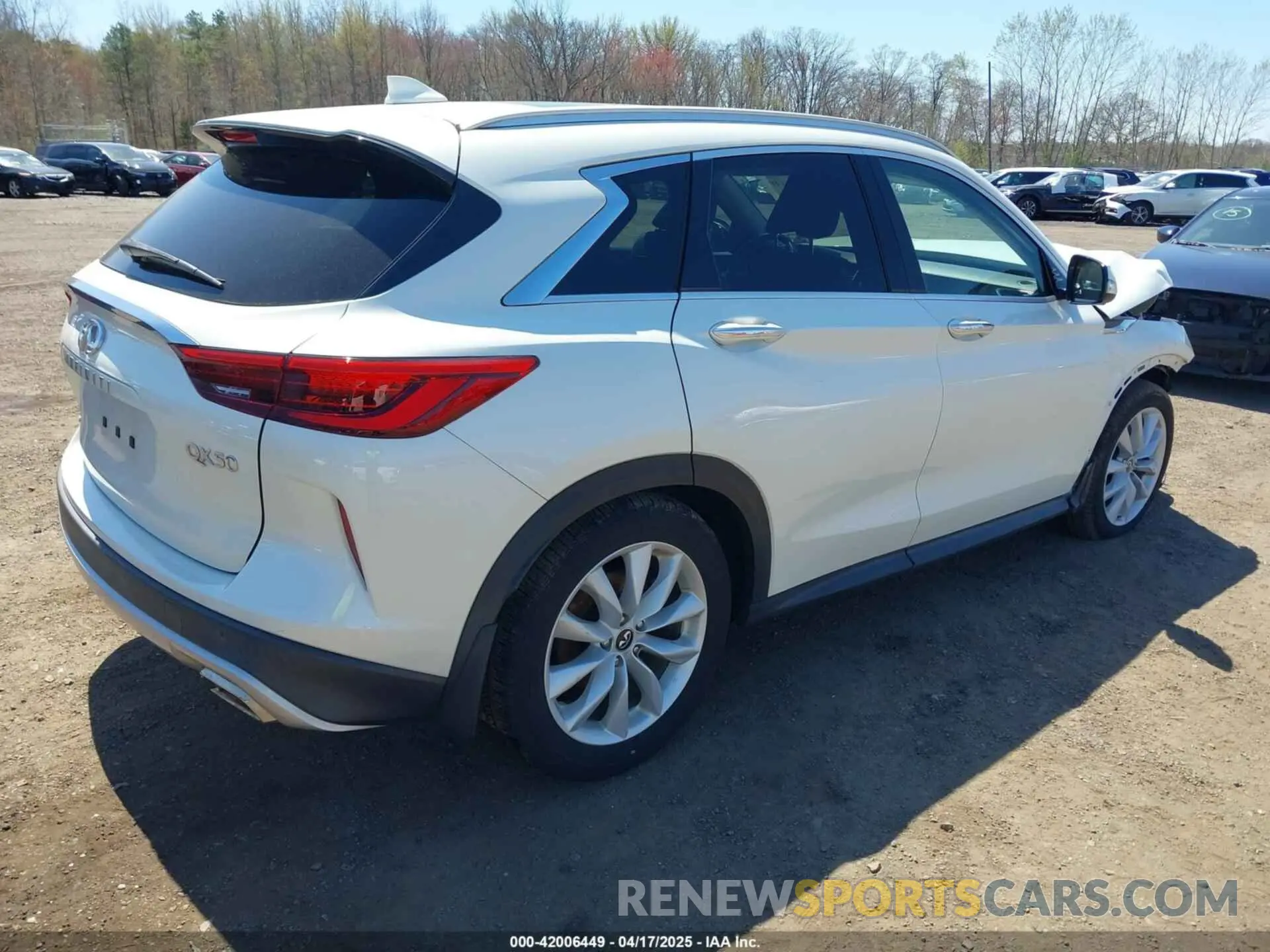 4 Photograph of a damaged car 3PCAJ5M30KF113891 INFINITI QX50 2019