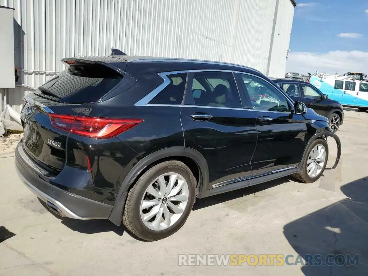 3 Photograph of a damaged car 3PCAJ5M31KF112409 INFINITI QX50 2019